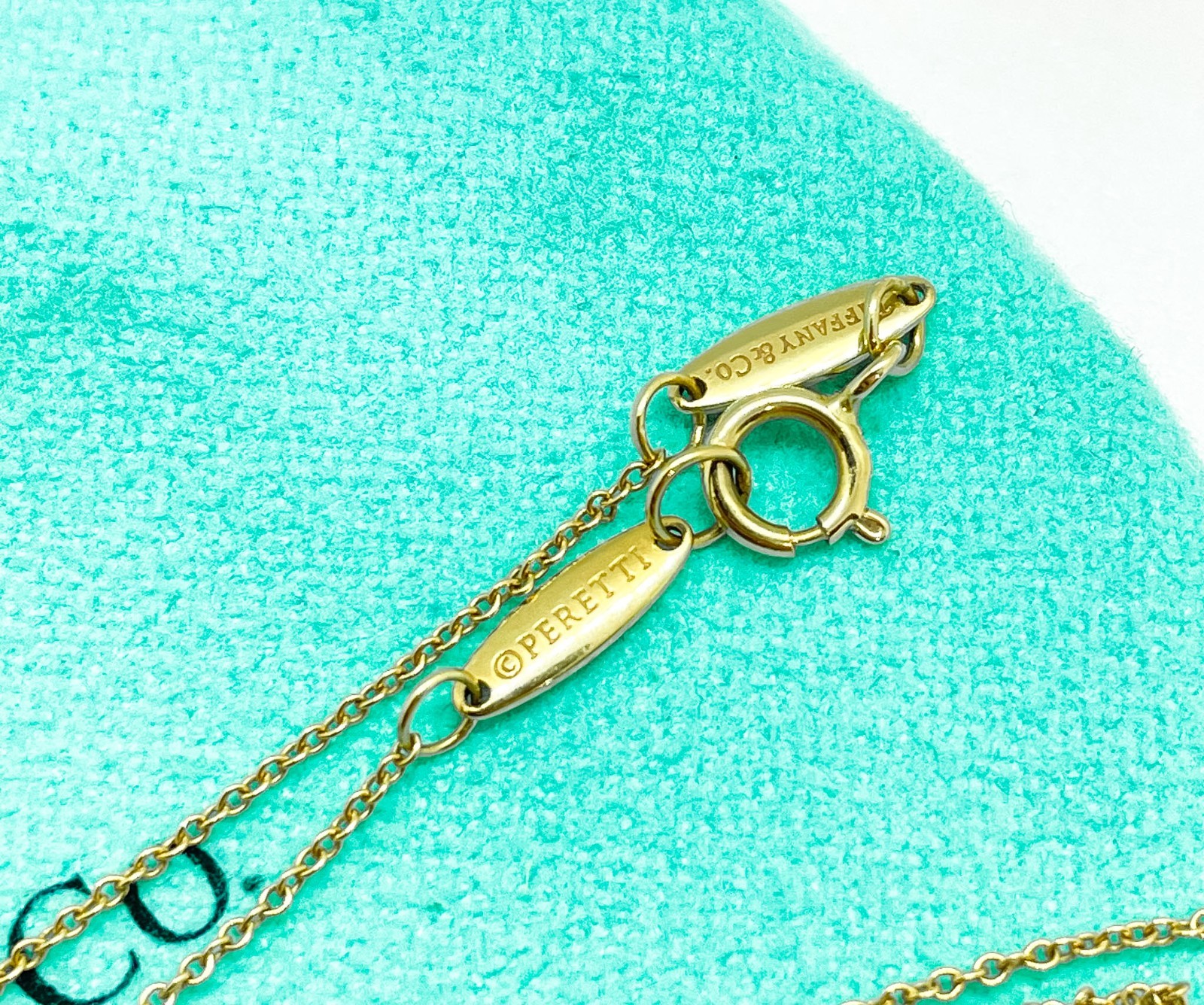Tiffany & Co. Elsa Peretti 18K Yellow Gold 6.5mm Bean Pendant Necklace 16″