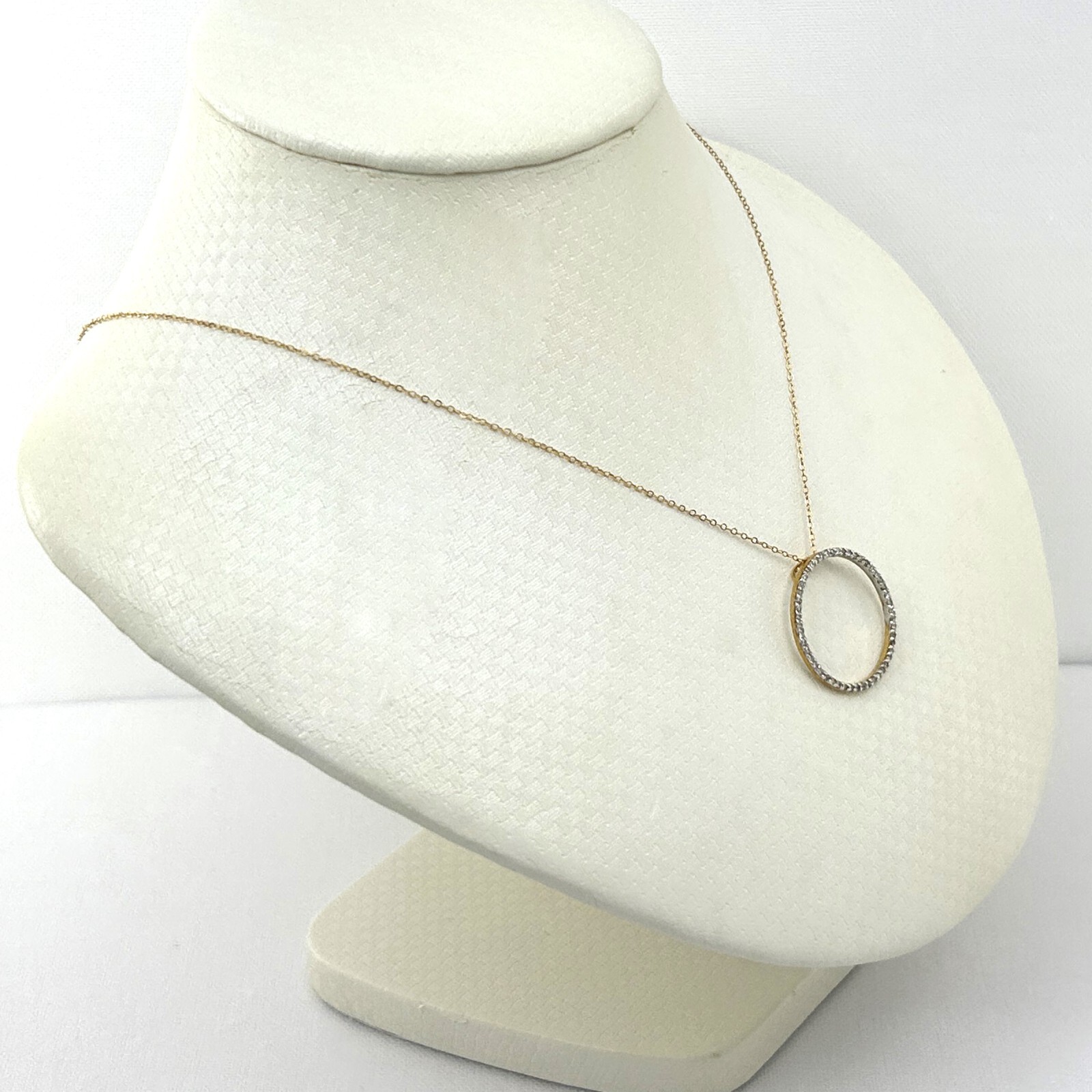 14K Solid Yellow Gold Circle Diamond Pendant Necklace