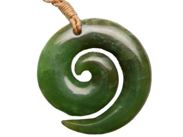 35MM HAND-CARVED GREEN JADE MAORI KORU NEW LIFE/BEGINNINGS ETERNAL LOVE NECKLACE