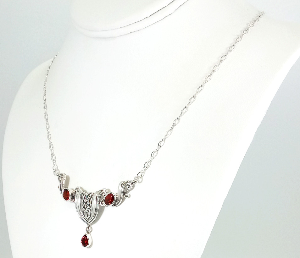 Vintage 925 Sterling Silver Garnet Celtic Infinity Necklace PSCL Peter Stone