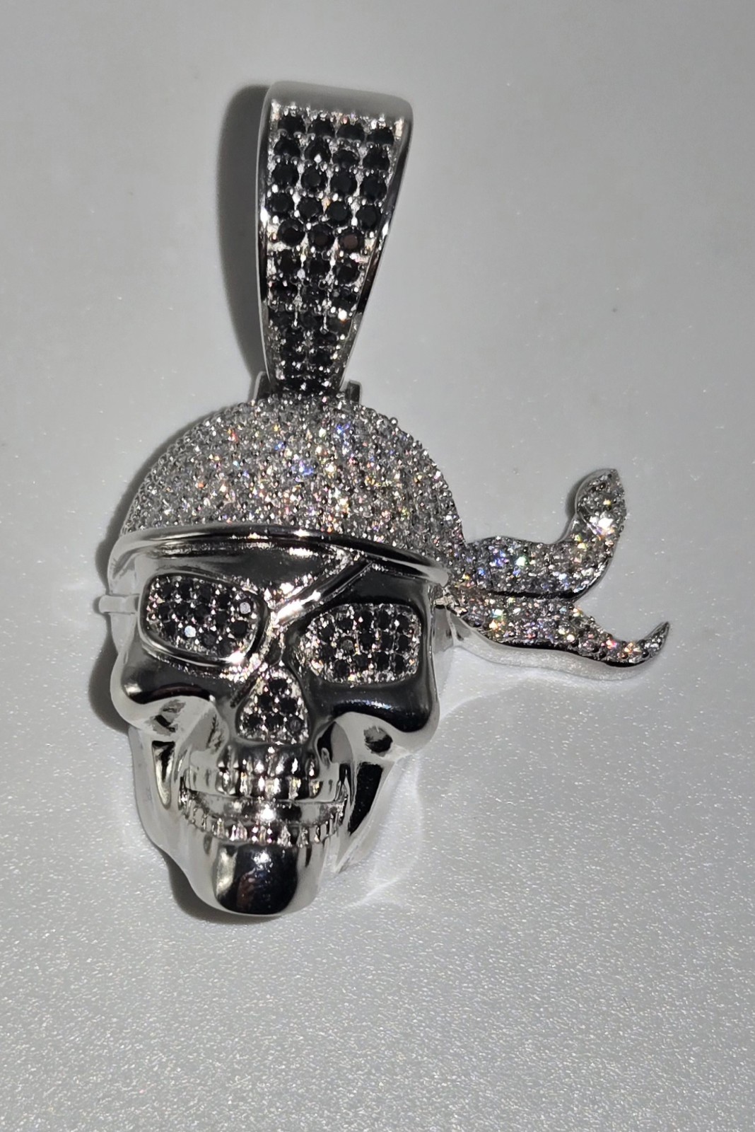 NEW 925 Sterling Silver Pirate Skull Pendant, 8.0CTW White & Black MOISSANITE