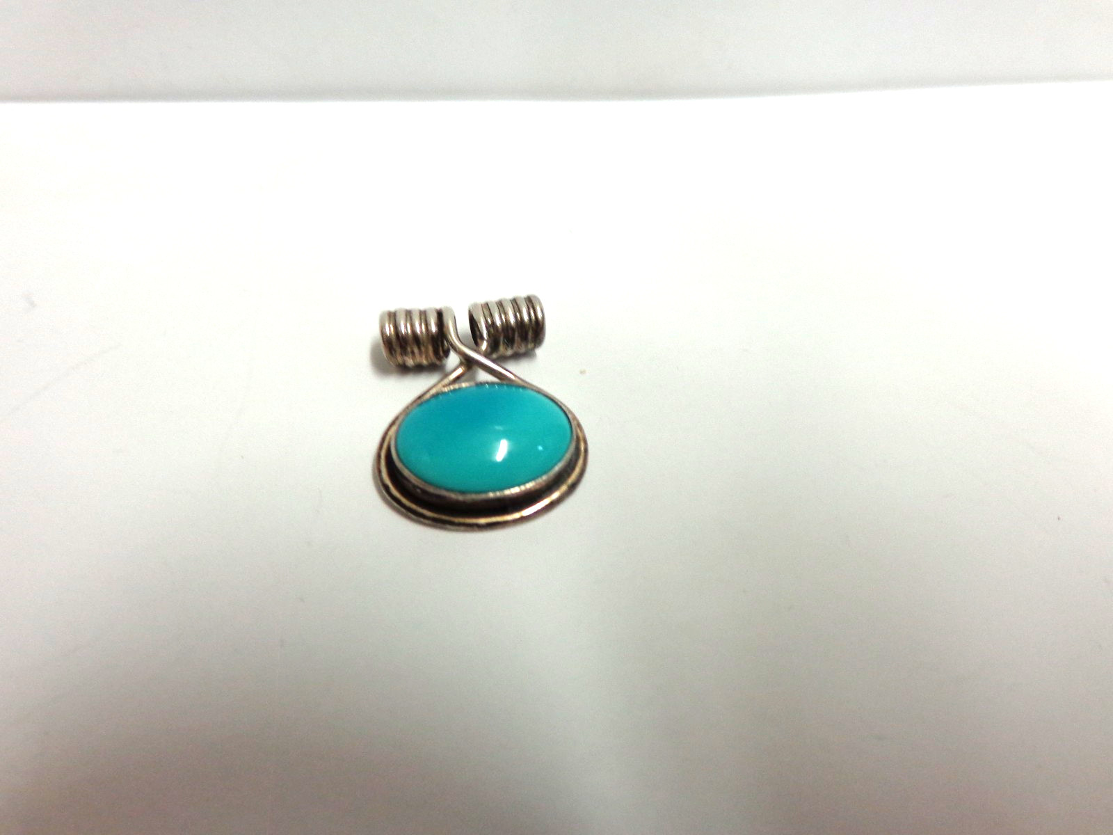 sterling silver turquoise pendant by G sz 7/8 in lg wgt 2.9 grams tcw 3