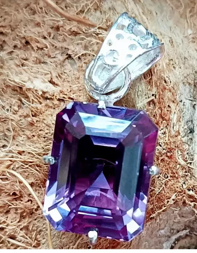 Natural 27.20 CT+ Color Change Alexandrite Certified Gemstone Pendant 925 Silver