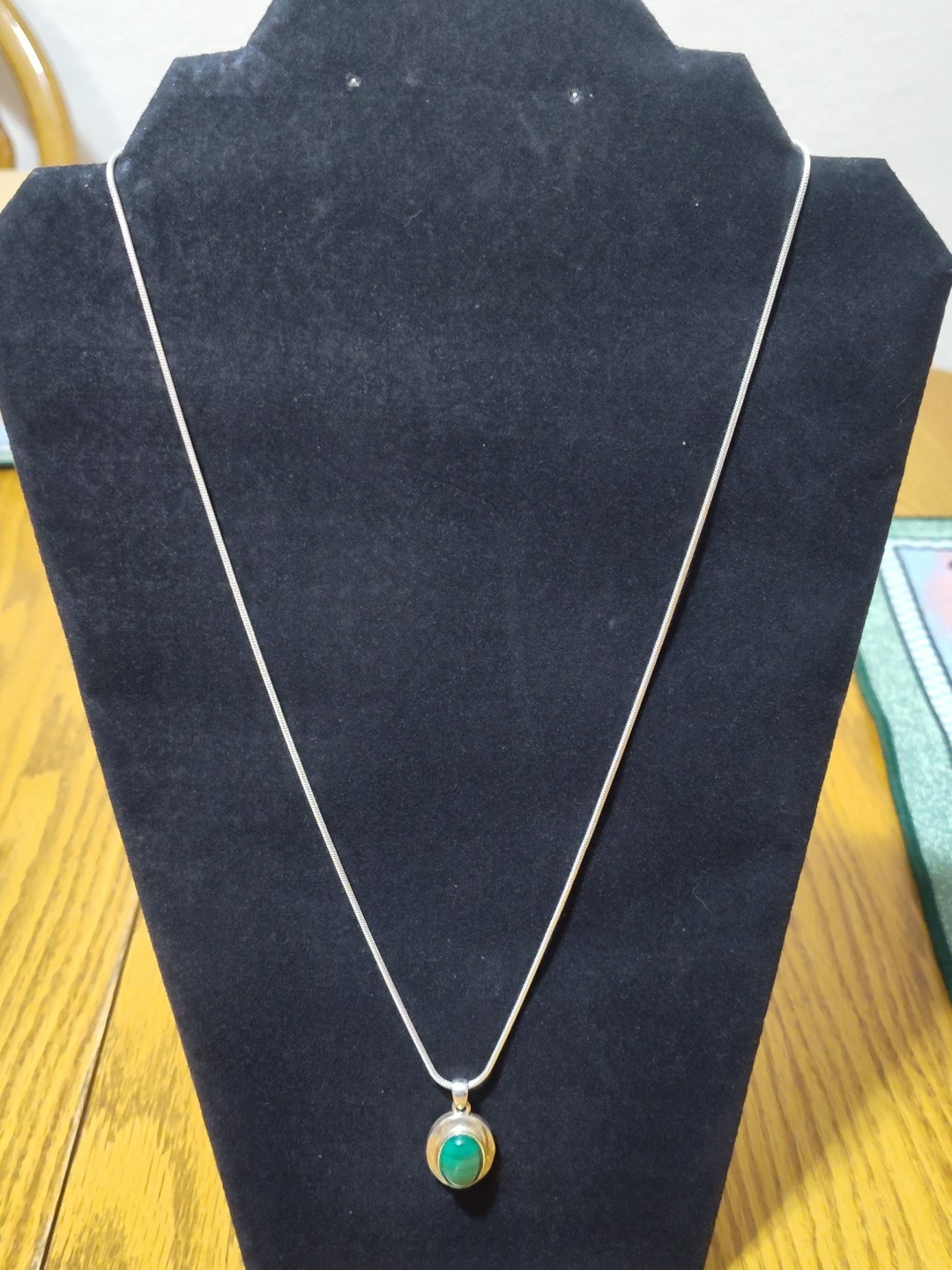Malachite Sterling Silver Pendant Necklace 21″ D8