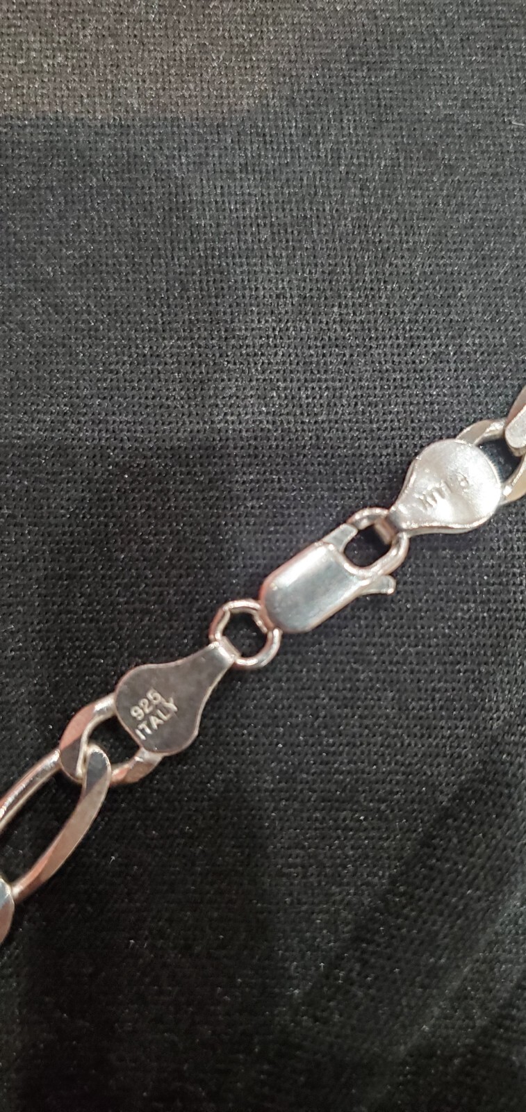 18 inch 5.5mm figaro silver chain, very good condition
