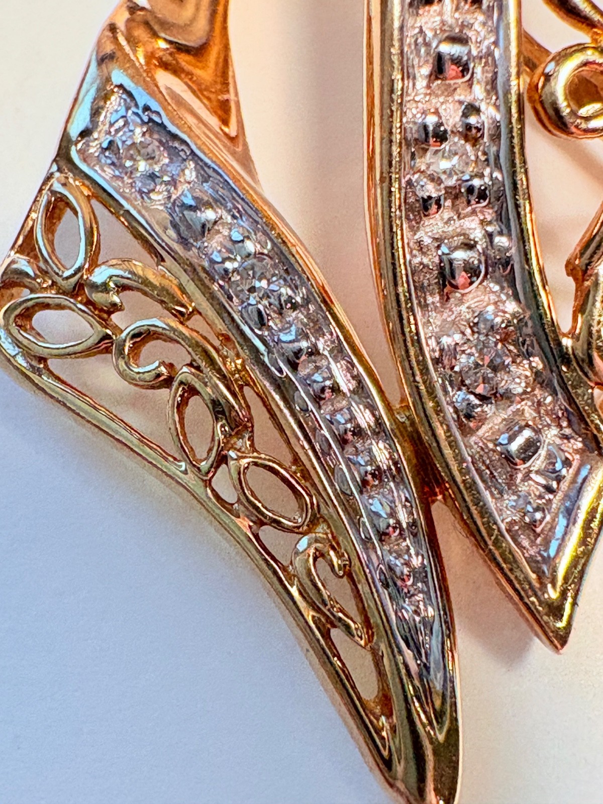 10K Yellow & White Gold Slide Pendent w 5 Round Cut Diamonds
