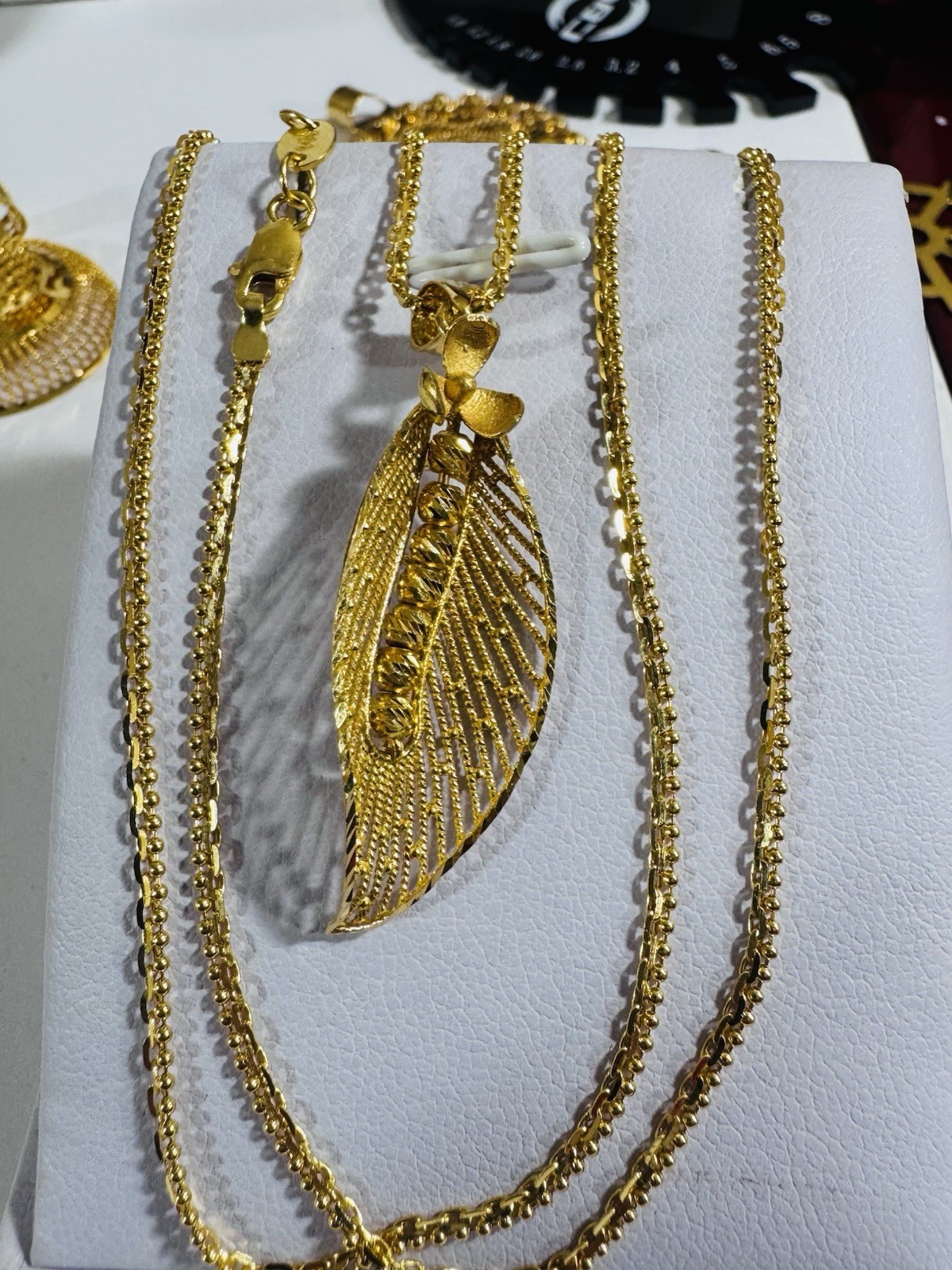 Saudi Dubai 22K Solid 916 Real Gold Flower Leaf Necklace 20” Long 8.9g 2.2mm