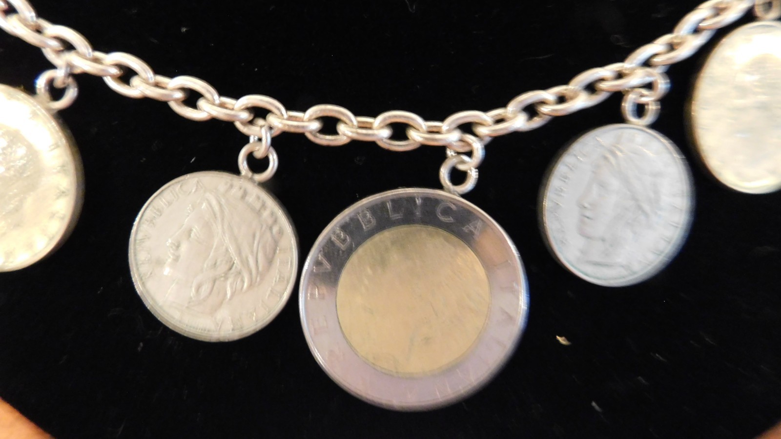 19 inch Sterling Silver Chain with 9 Italian Cons Italy Milor