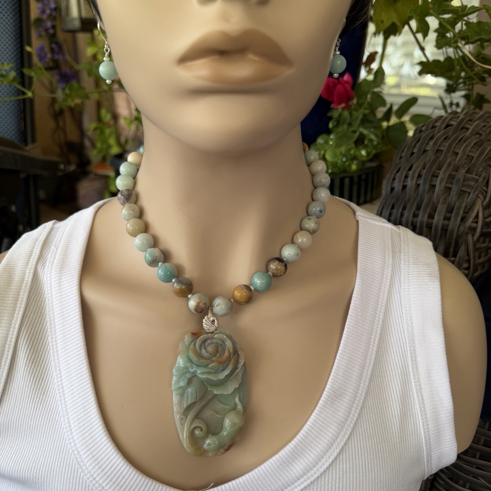 HAND CARVED AMAZONITE CAT & ROSE PENDANT NECKLACE EARRING SET WITH FANCY CLASP