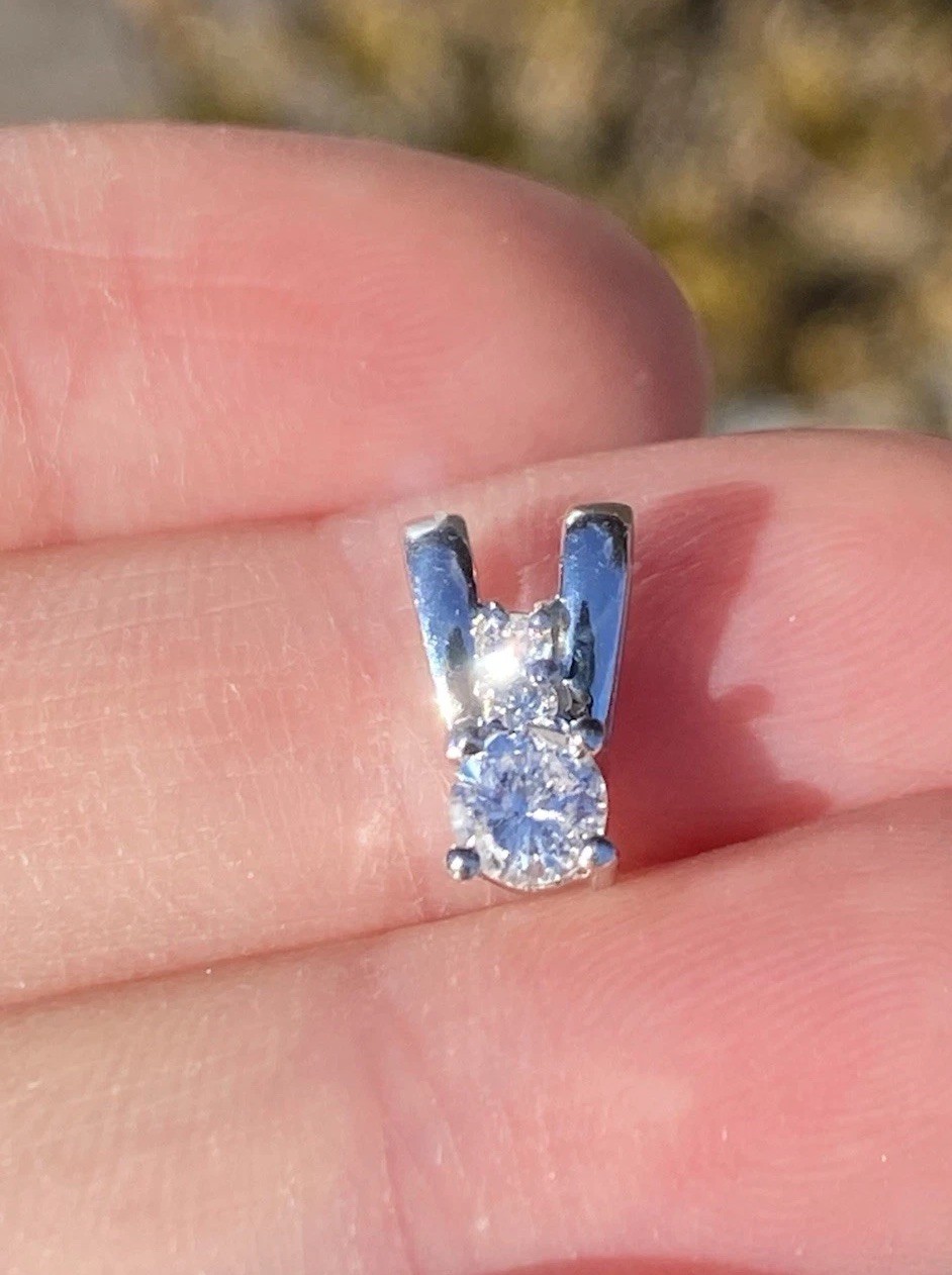 Solid Platinum 0.30CTW 100% Natural Round Diamond Pendant