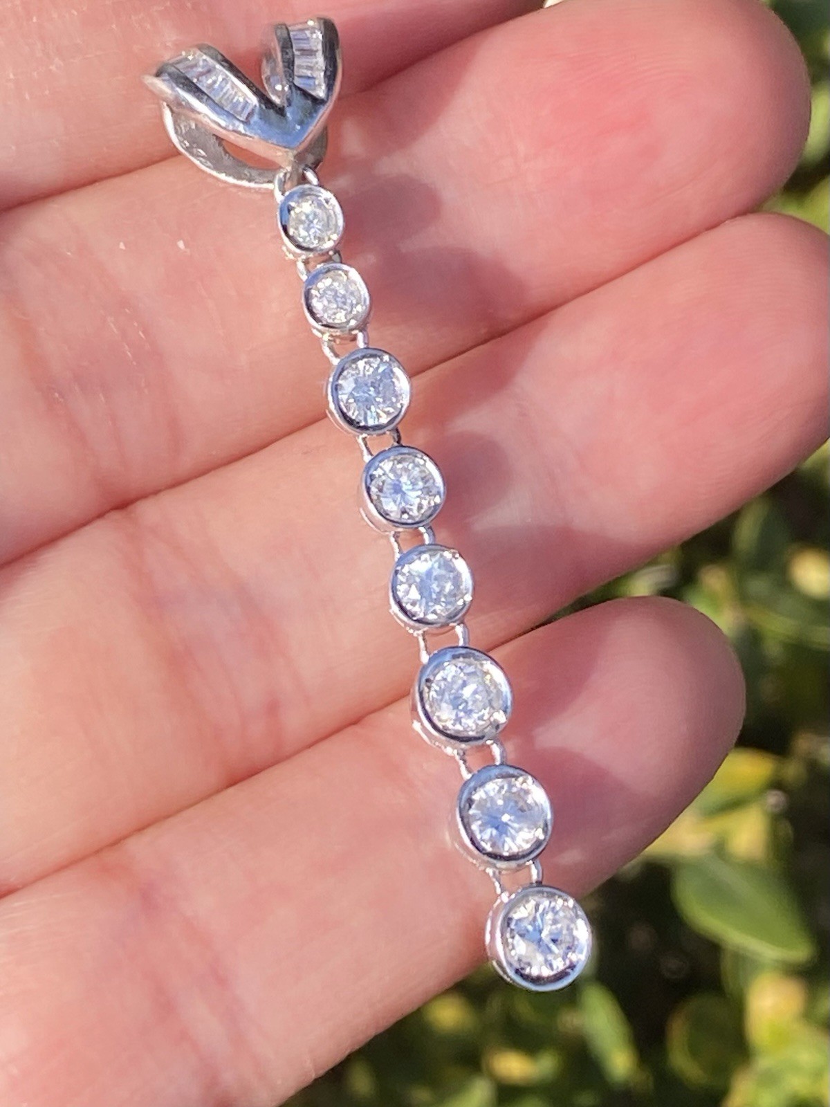 Beautiful Platinum 1.00CTW 100% Natural Diamond Drop Pendant