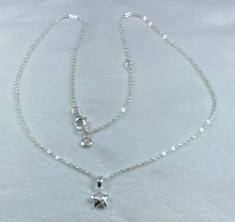 Kit Heath Sterling Silver June Birthstone Moonstone Star Necklace 16/18″ NWT