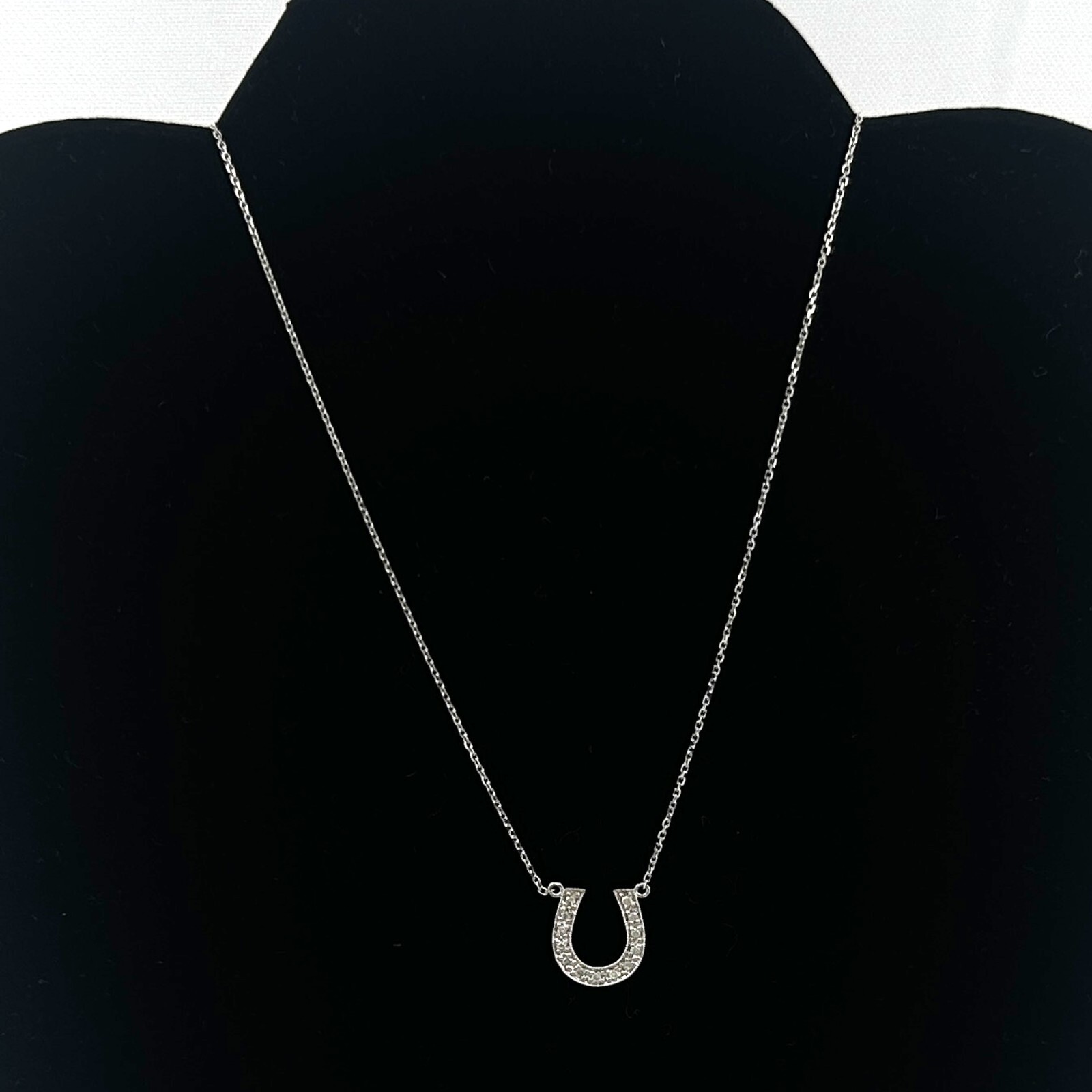 14kt Solid White Gold Classic Diamonds Horseshoe Necklace