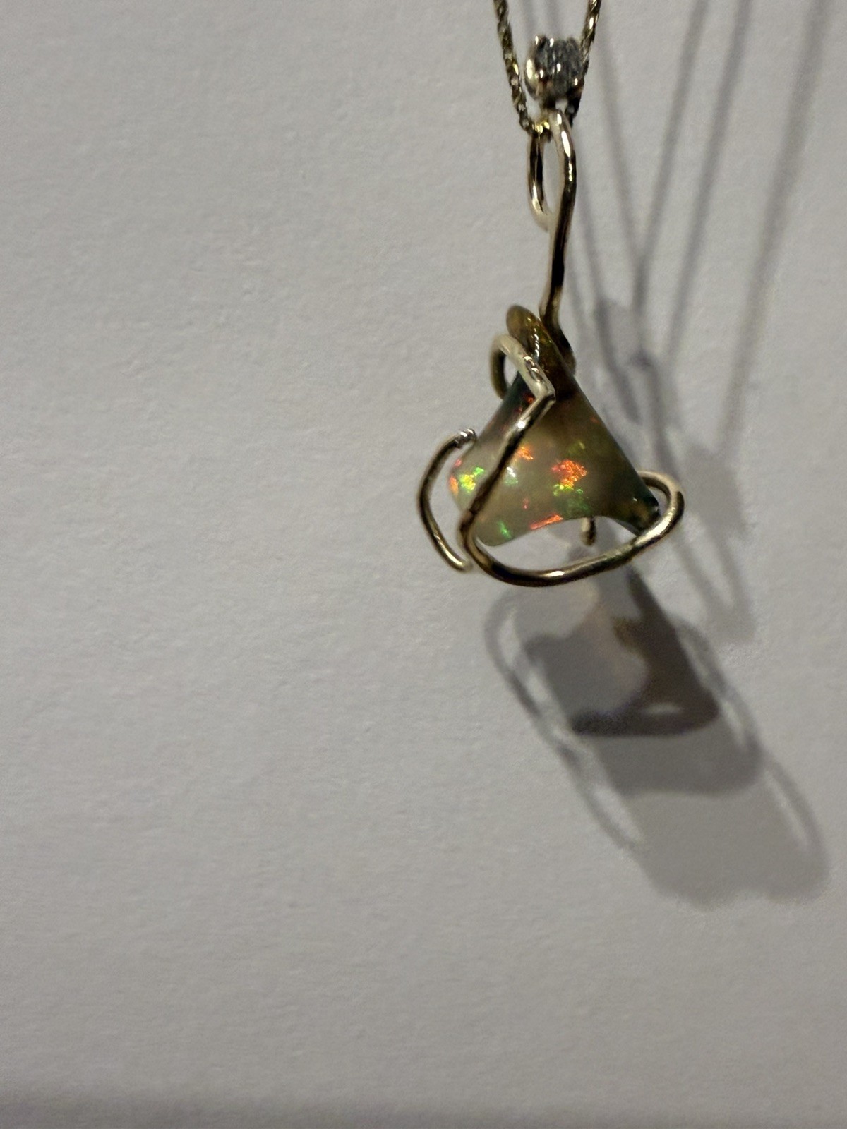 14k Solid Yellow Gold 2.12 Carats Natural Opal and diamond pendant