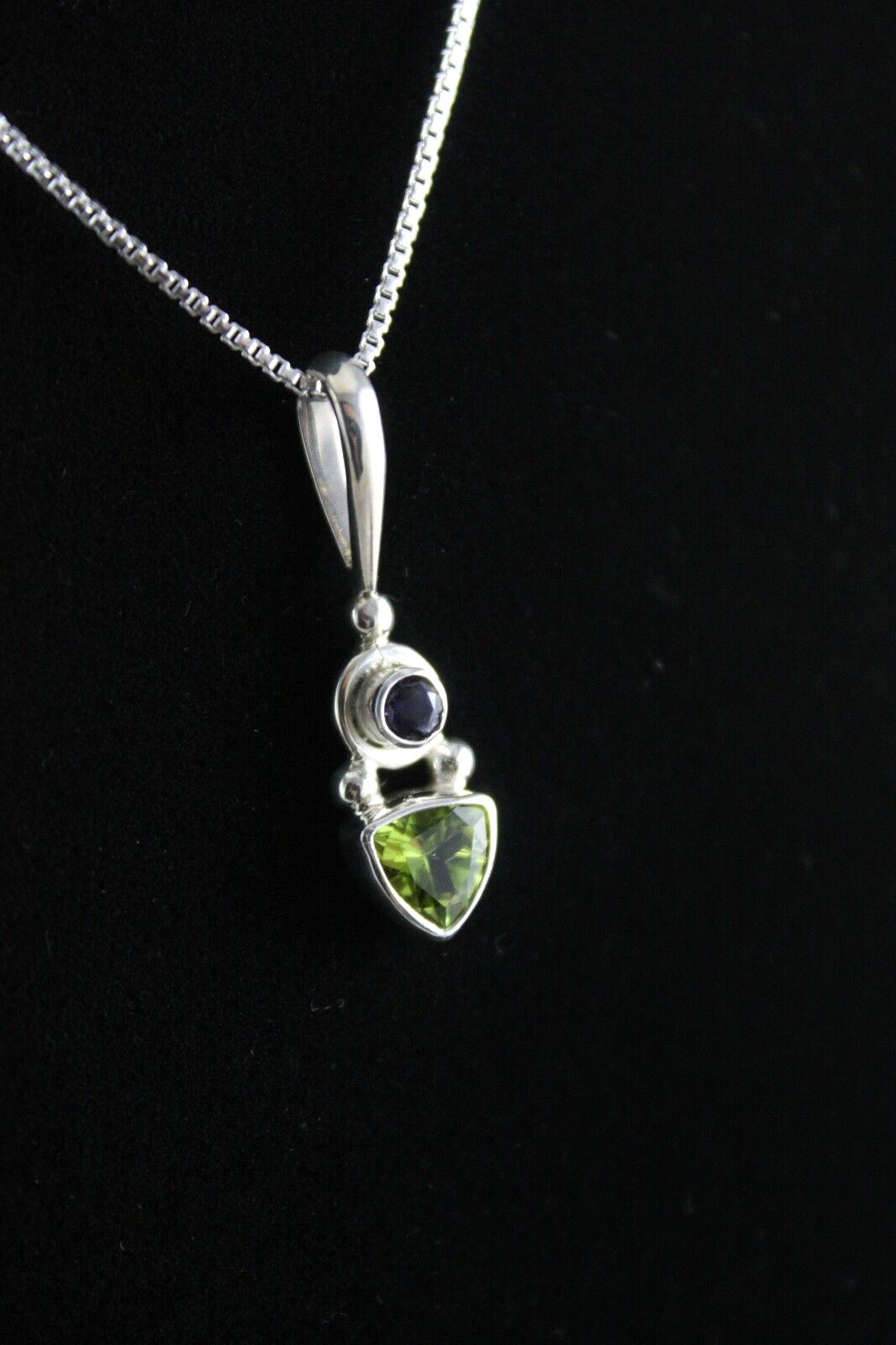 Sajen Peridot Iolite Pendant and 18″ Chain Sterling Silver .925 Green Blue