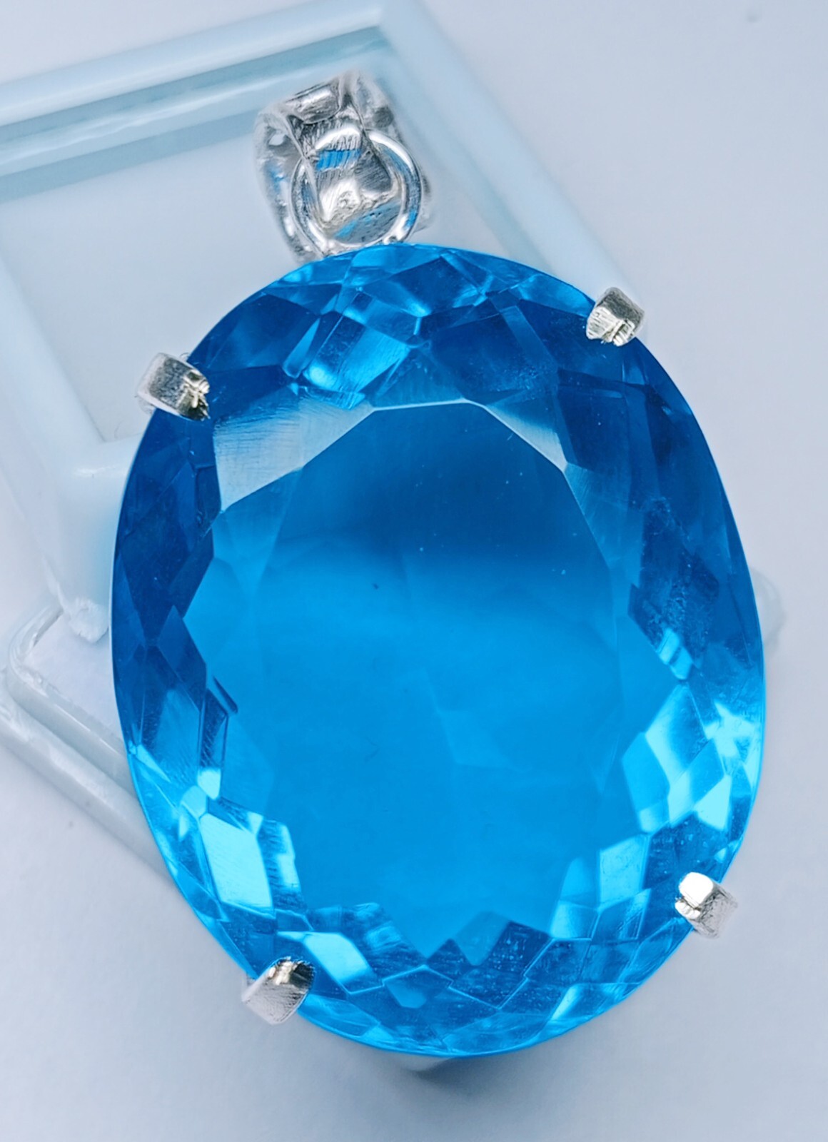 Shine Blue Topaz Oval Cut 114.90 Ct Pendant Natural Loose Gemstone EGL Certified
