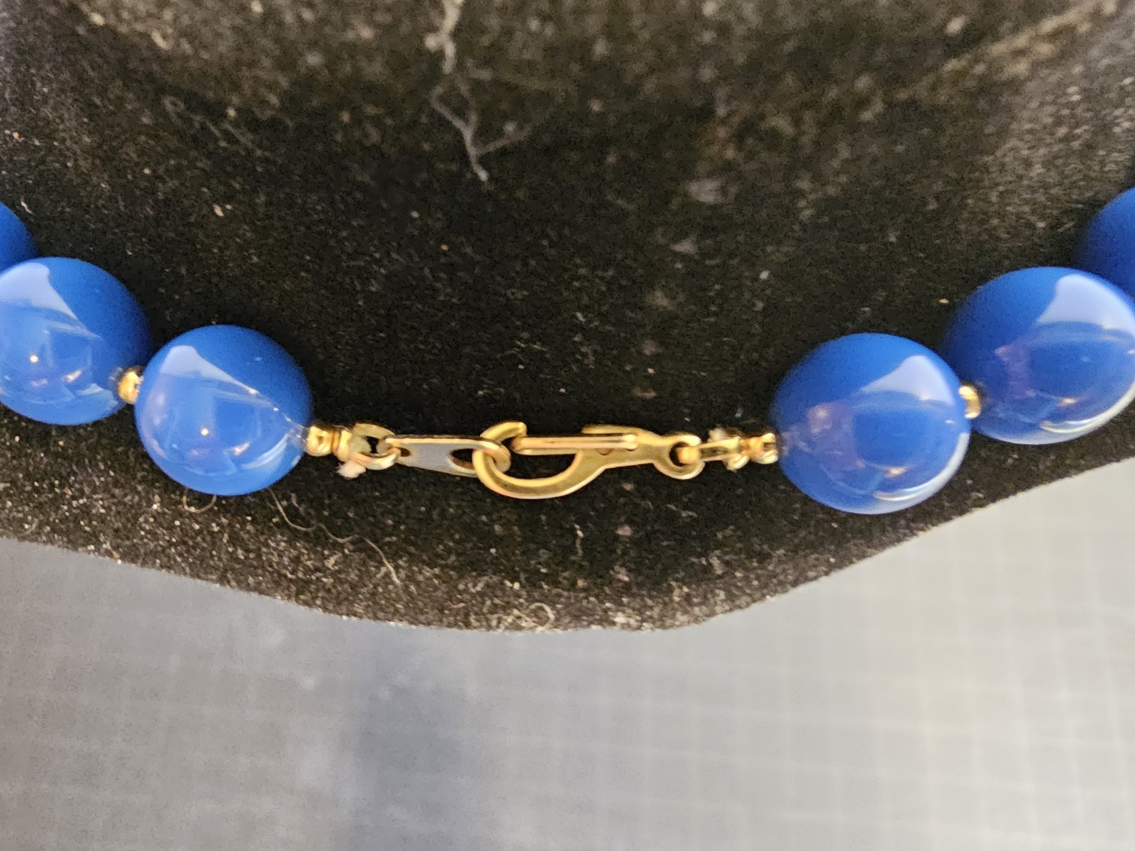 Vintage Large Blue Plastic And Small Goldtone Bead Necklace 23 Inch Long