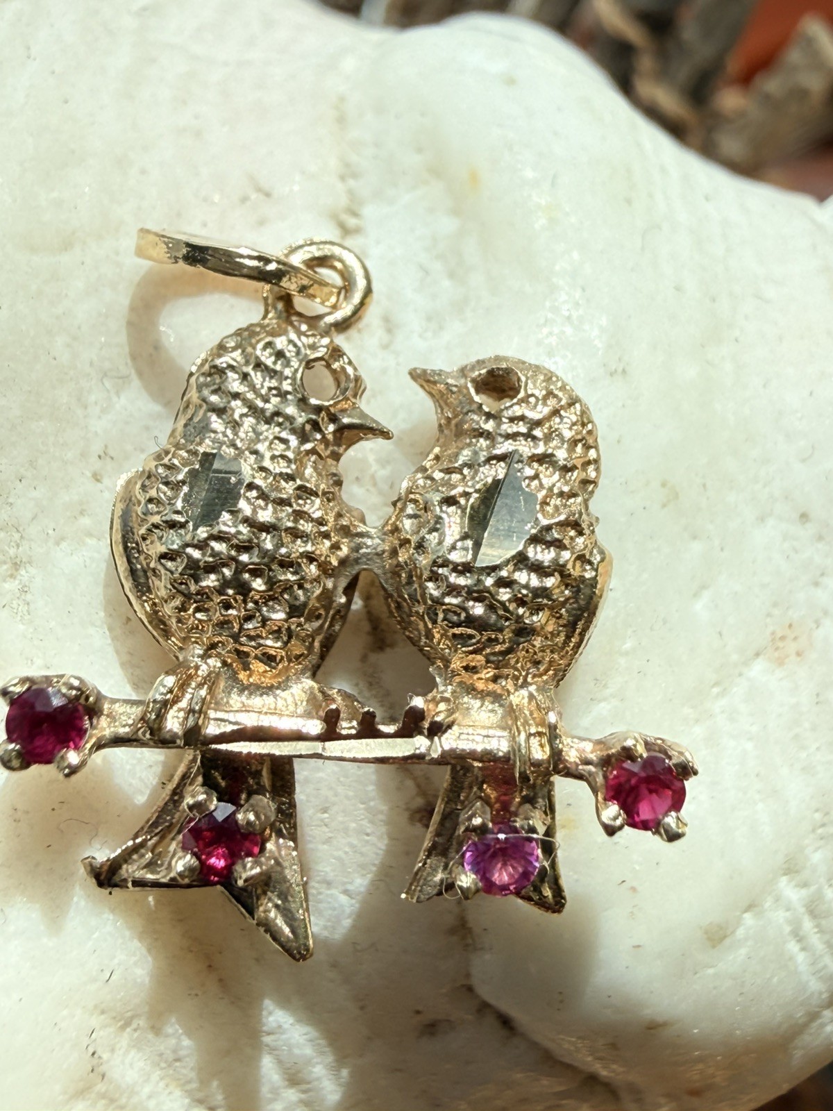 Vintage 1950’s gold Love Birds Pendant 10K gold
