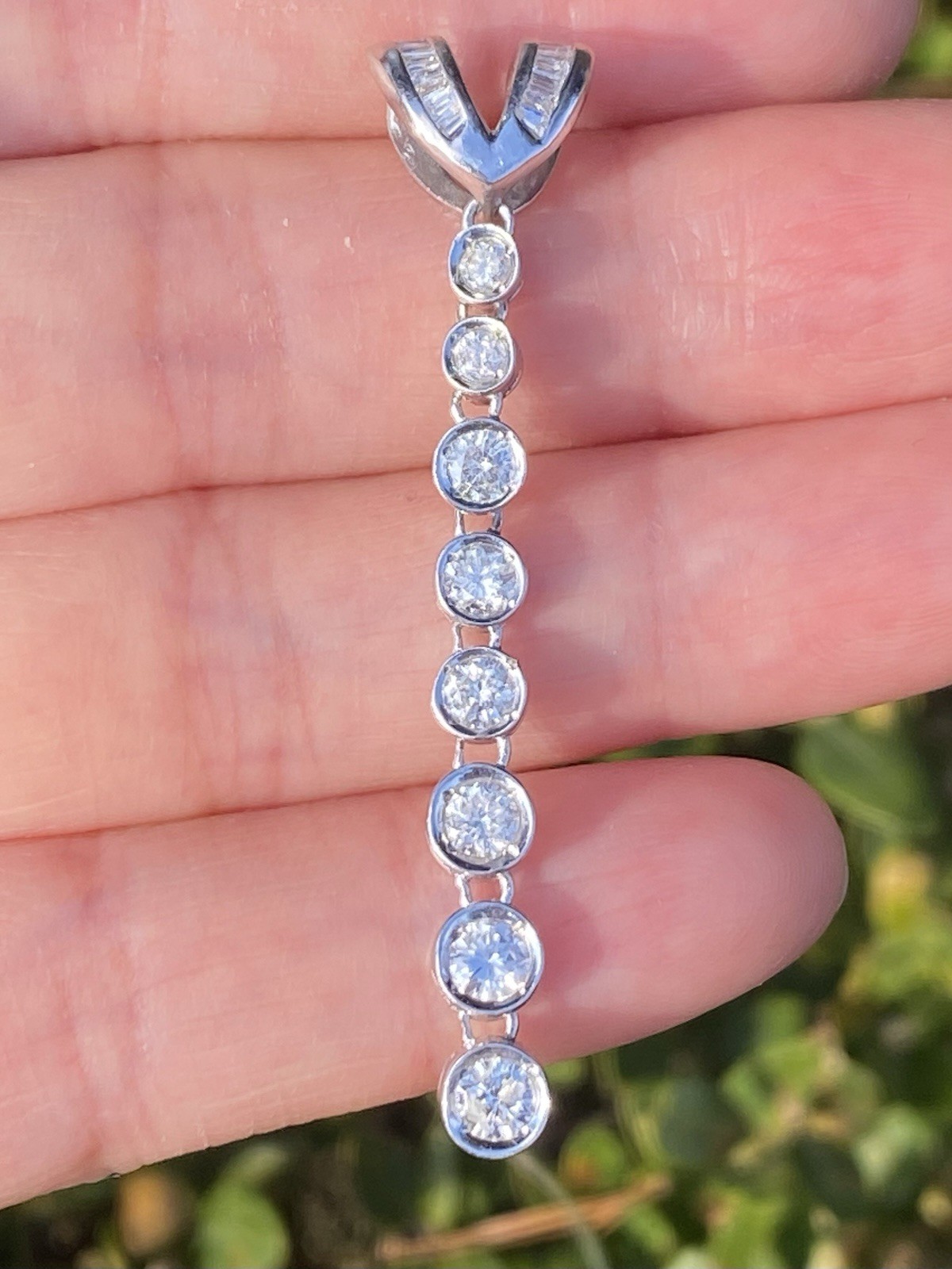 Beautiful Platinum 1.00CTW 100% Natural Diamond Drop Pendant
