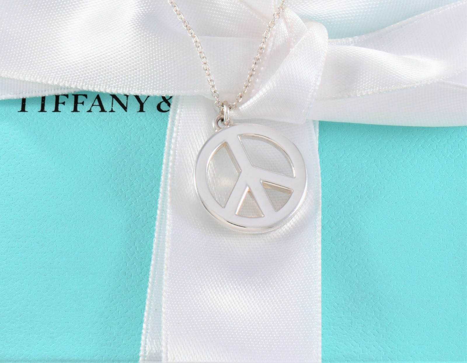 16.25″ Tiffany & Co Silver Large 20mm Peace Pendant Necklace in Box Pouch Rare