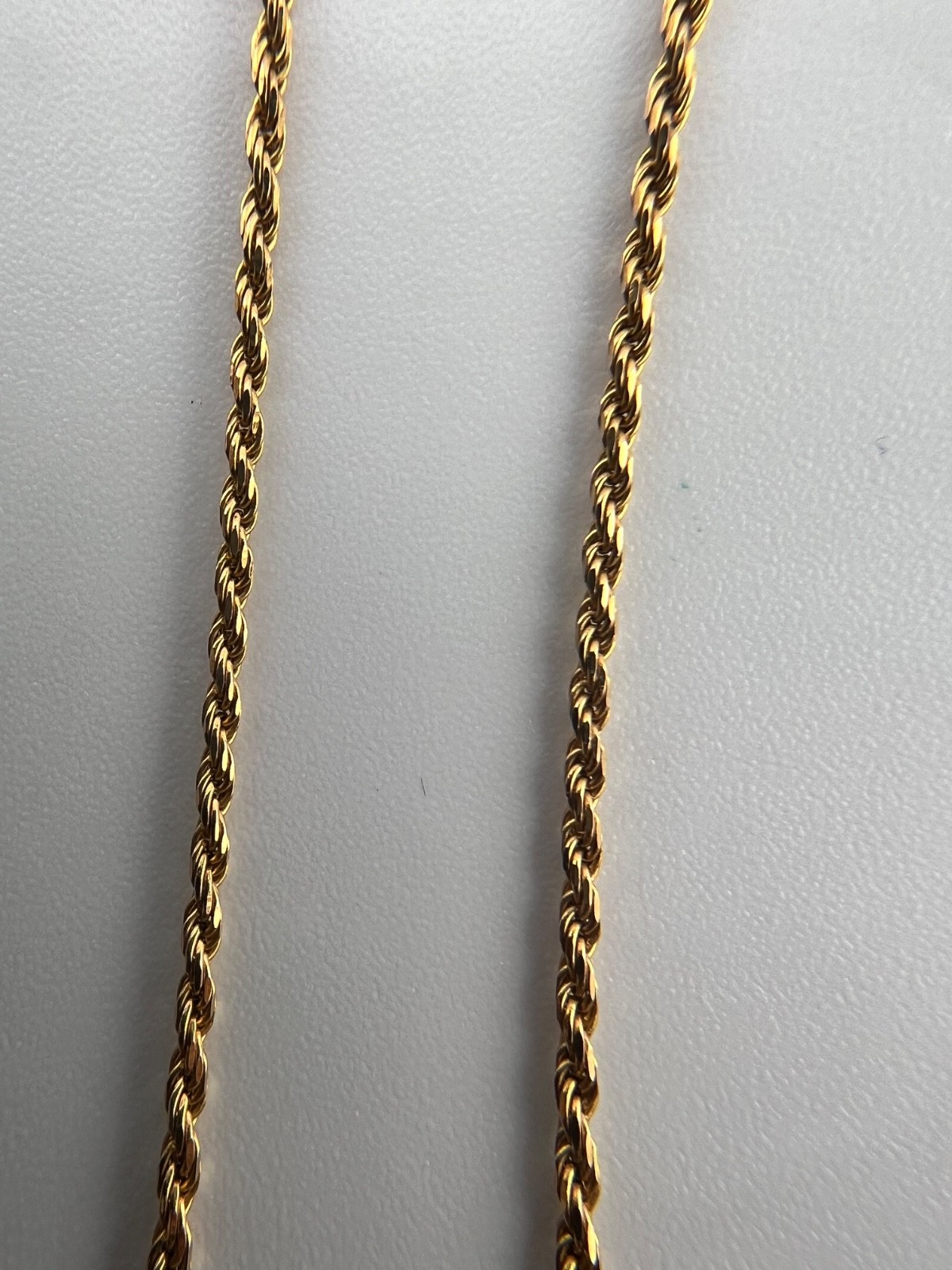 Vintage 14K Gold Rope Chain/Necklace, Italy, 23.5″ Long, 1.3mm Thick.