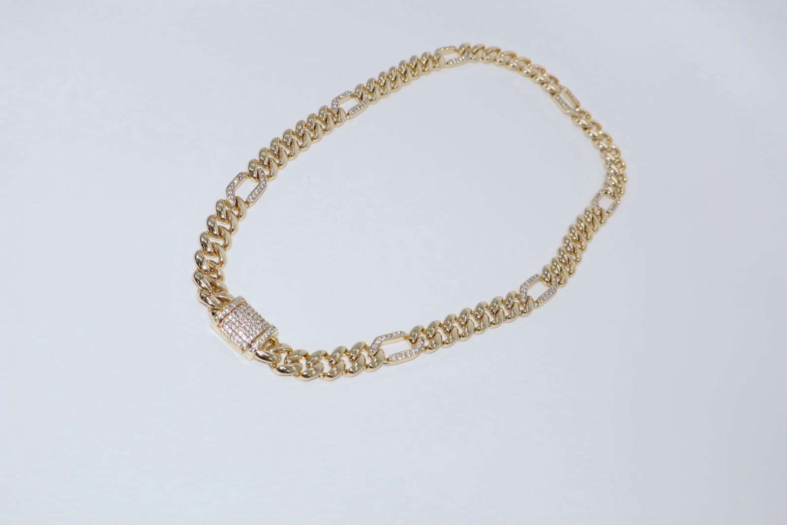 Gold-Tone Curb Link Chain Necklace Clear Round Crystal Pavé Box Clasp