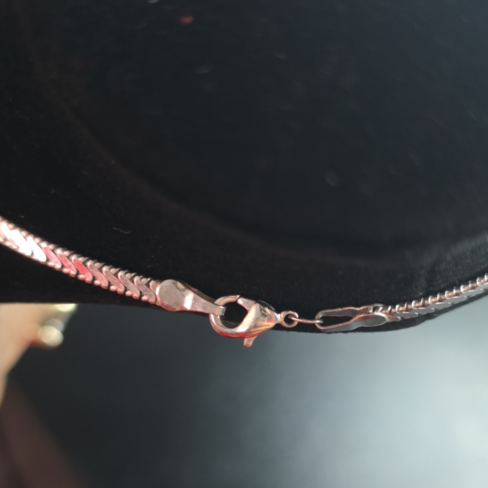 Silver Tone Herringbone Chain Necklace Lobster Clasp 20 Inch No Stone Metal