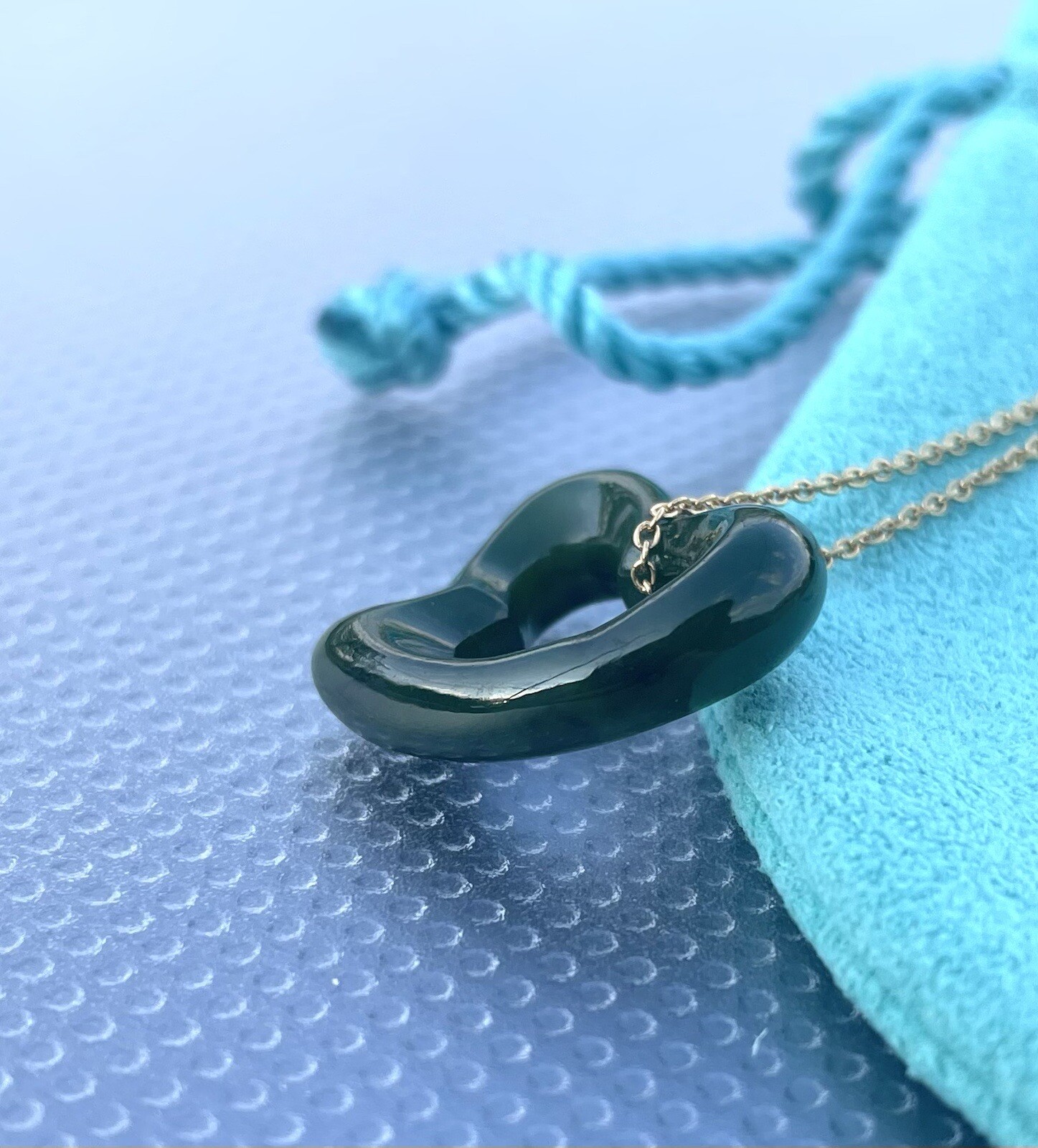 Tiffany & Co. 18k Gold LARGE Elsa Peretti Green Jade Open Heart Pendant Necklace