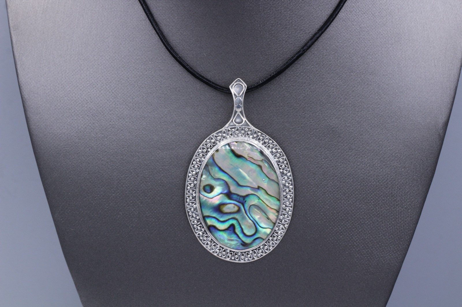 LARGE ABALONE ART NECKLACE SET IN SILVER ORNAMENT BEAUTY STATEMENT