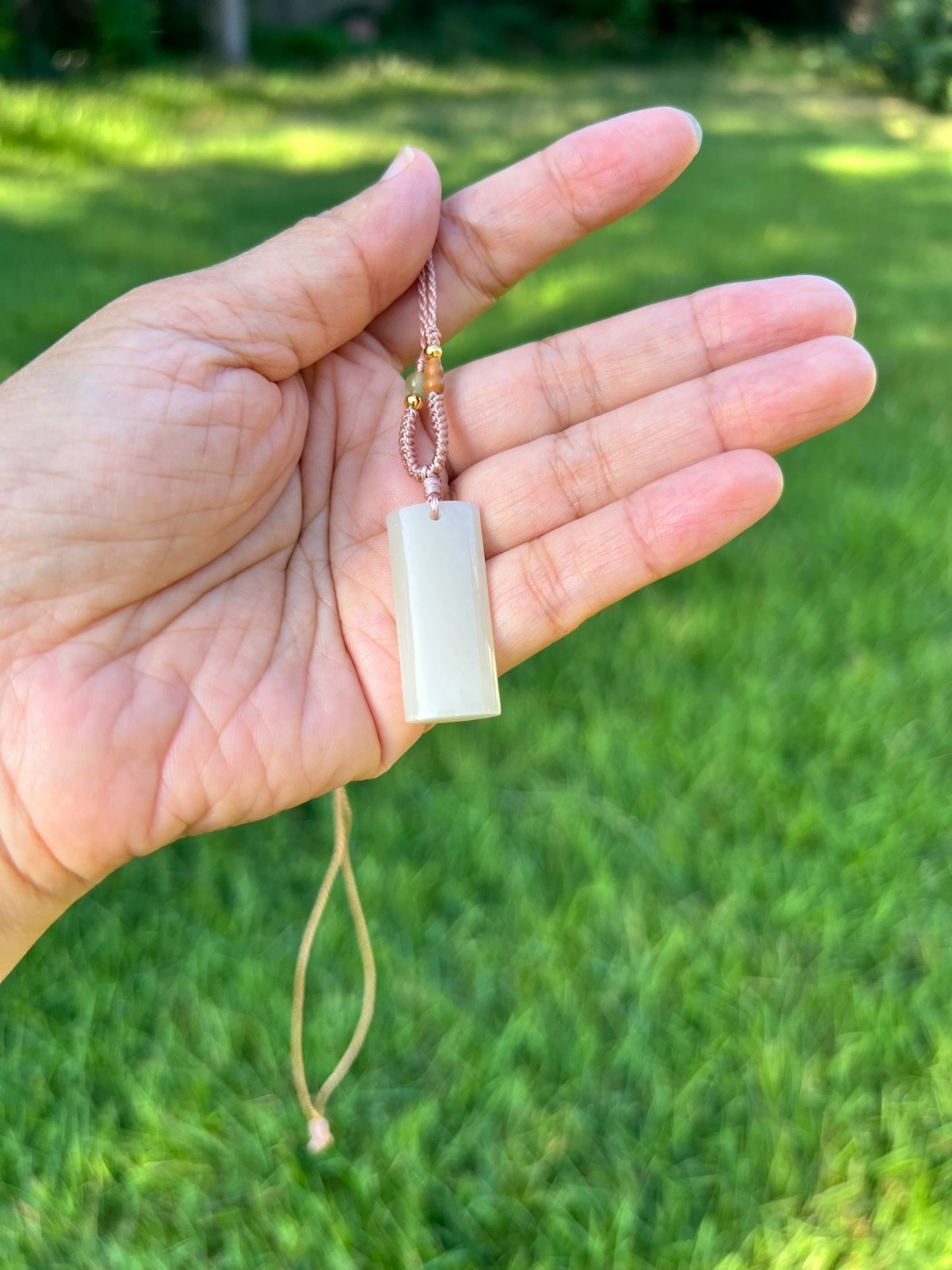 Beautiful Light Green 100% Natural Nephrite Pendant H142 1