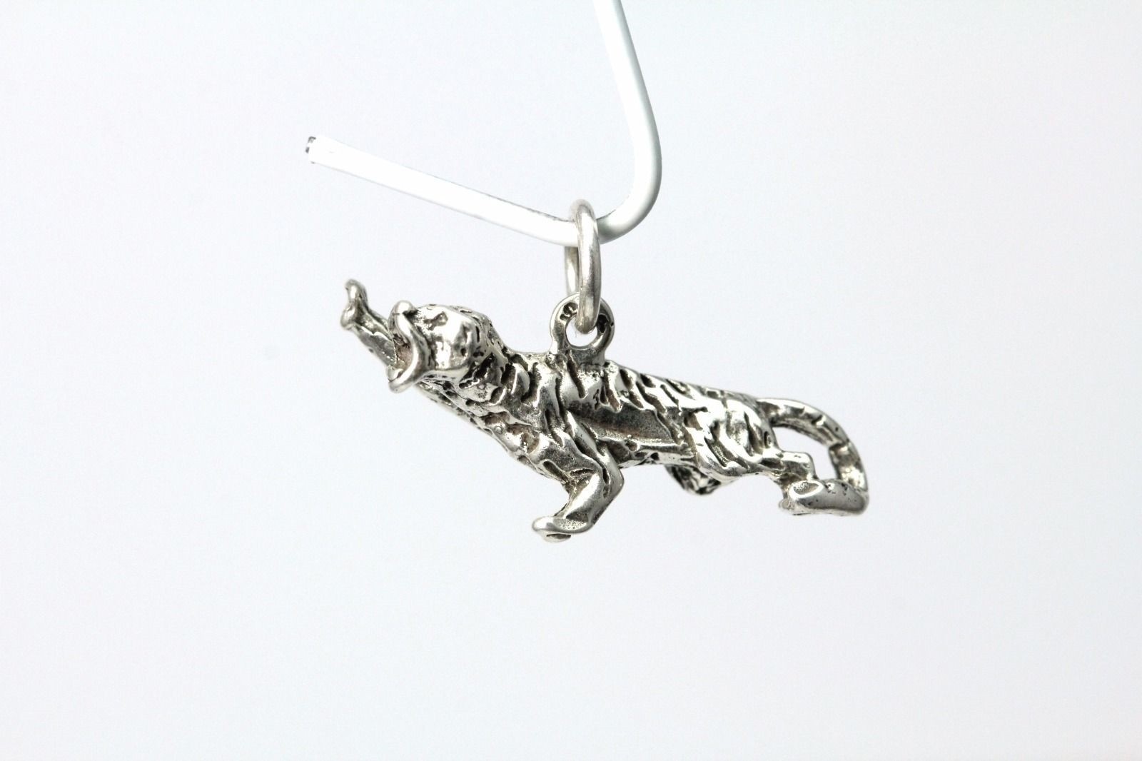 Very Nice 925 Sterling Silver Small Tiger Charm/Pendant 2.6 Grams (PEN3479)