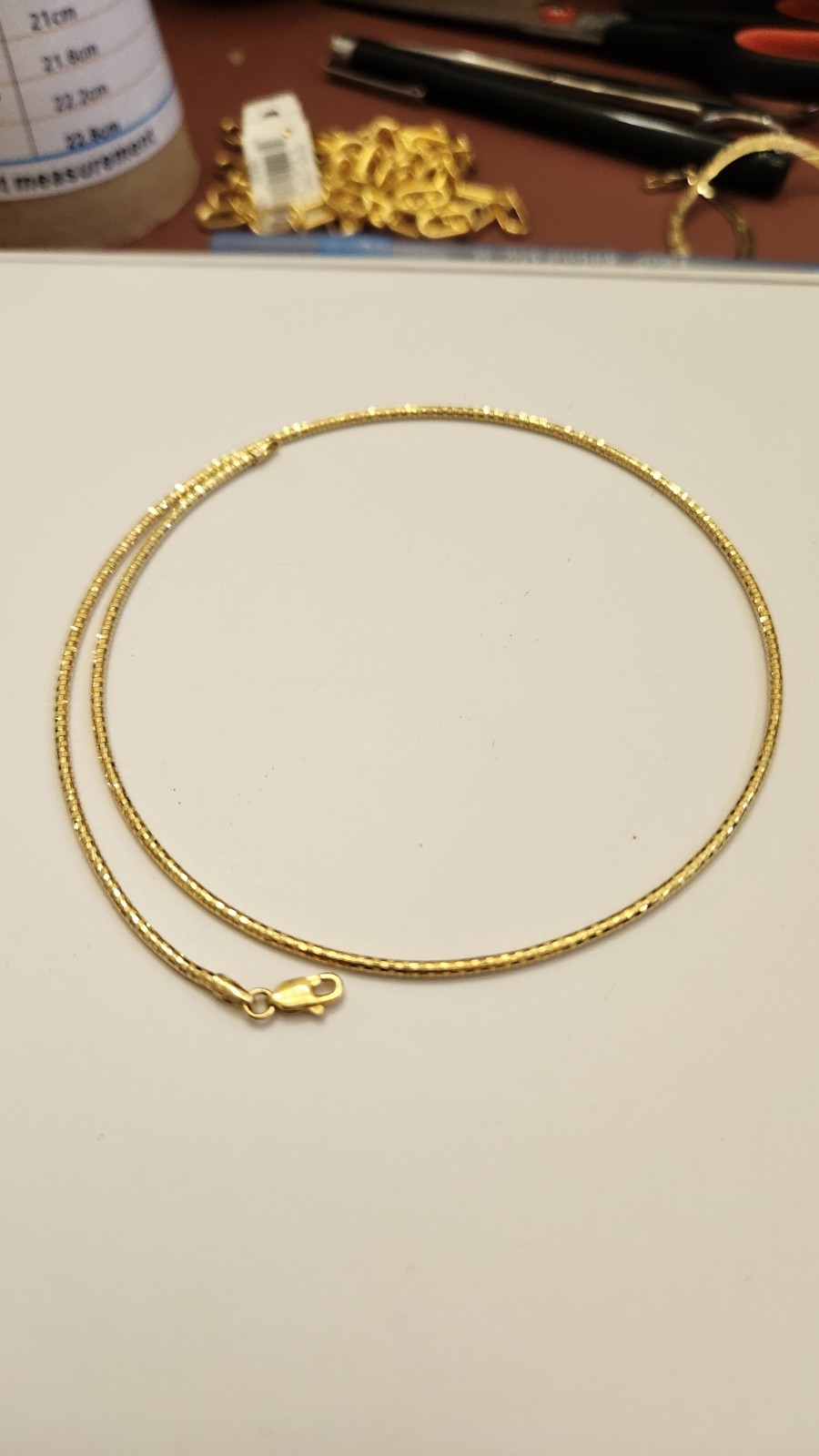 14k Y gold Diamond Cut Flexible Omega Choker 15 3/4″ Lobster Claw 7 Grams