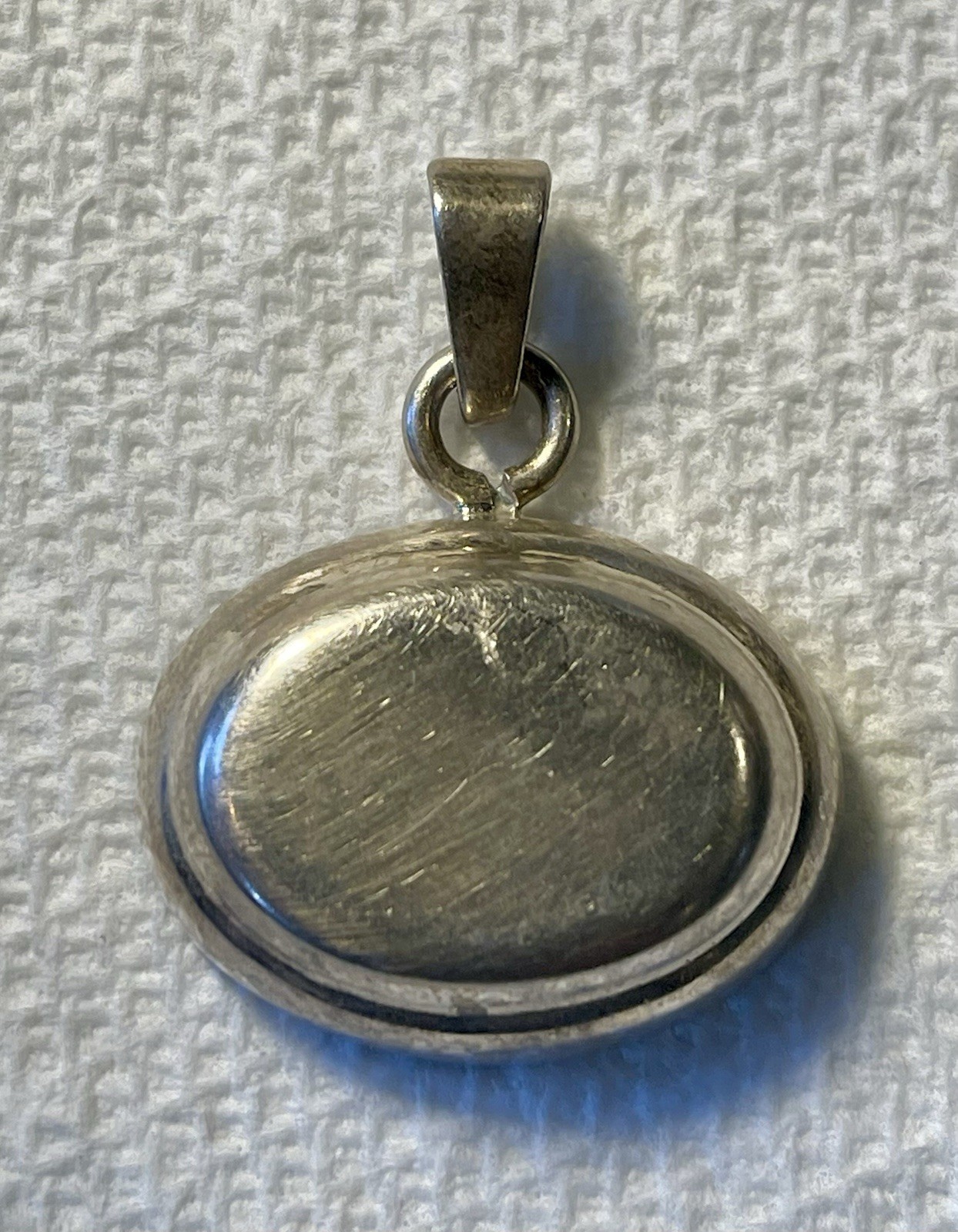 Vintage TAXCO Mexico Sterling Silver Oval Disc Engravable Artisan Pendant 9 Gram