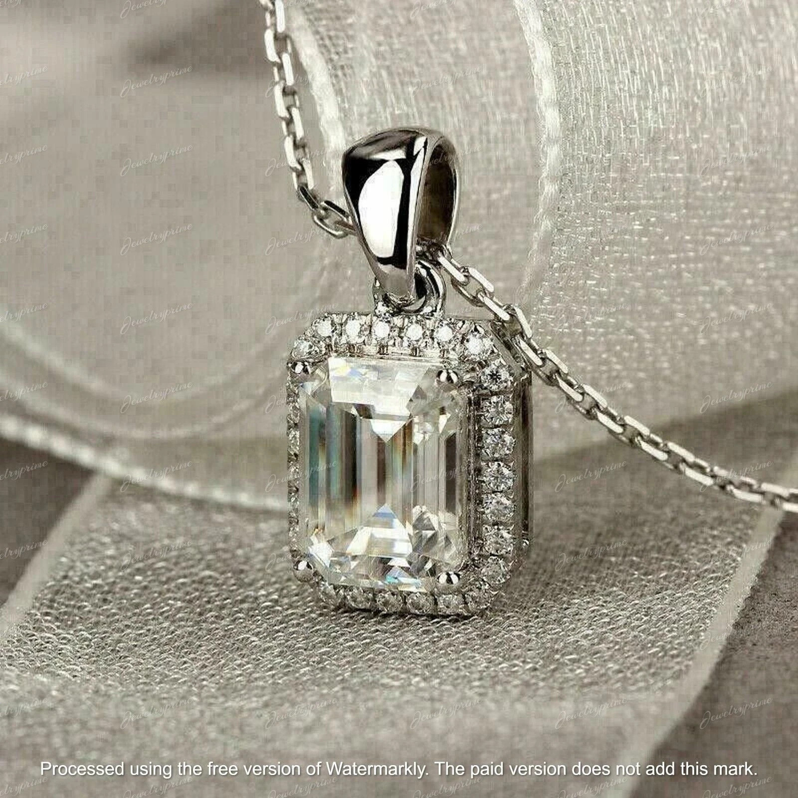 2.5Ct Emerald Lab Created Diamond Women Pendant Necklace 14K White Gold Over