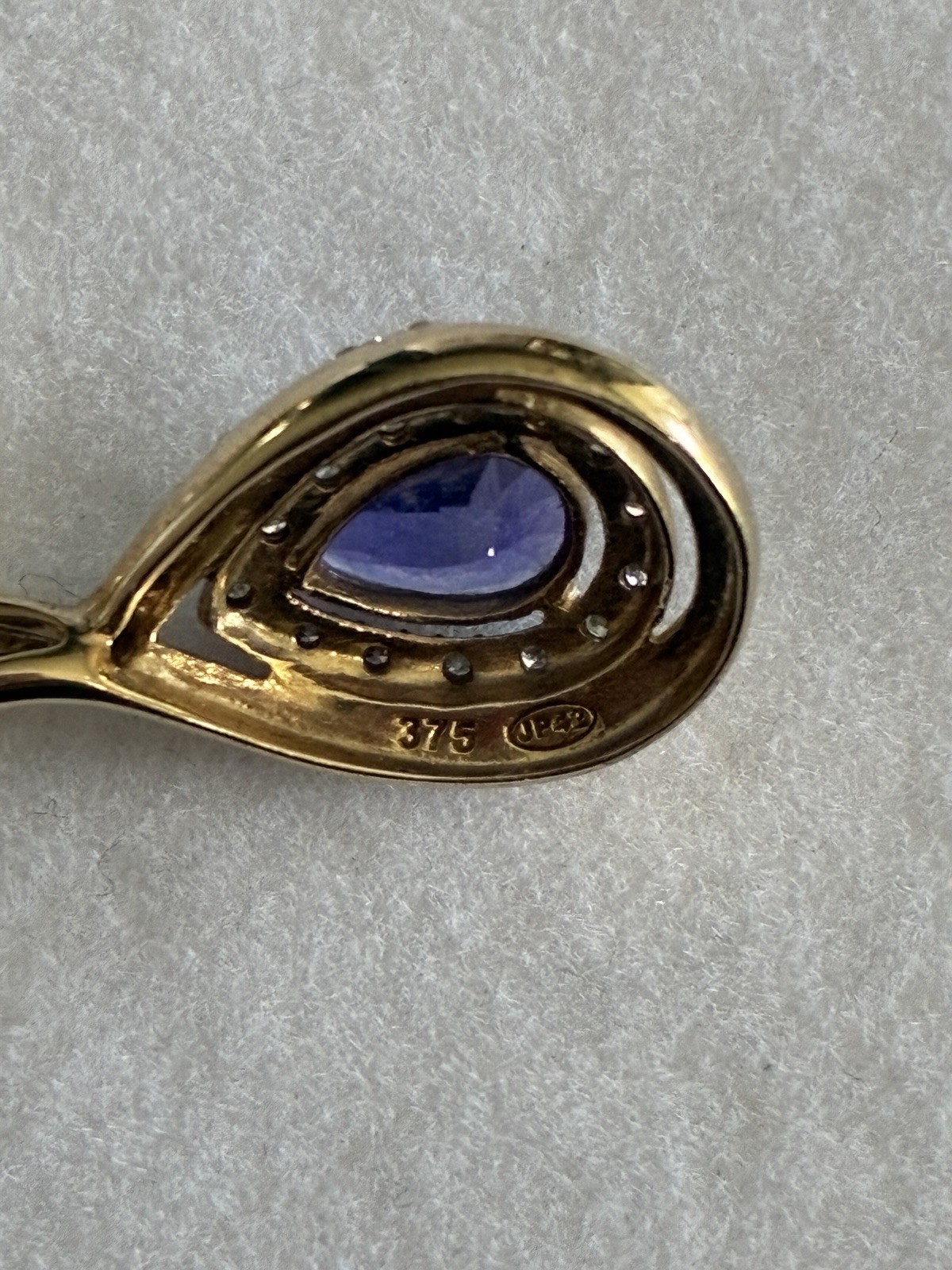 tanzanite pendant