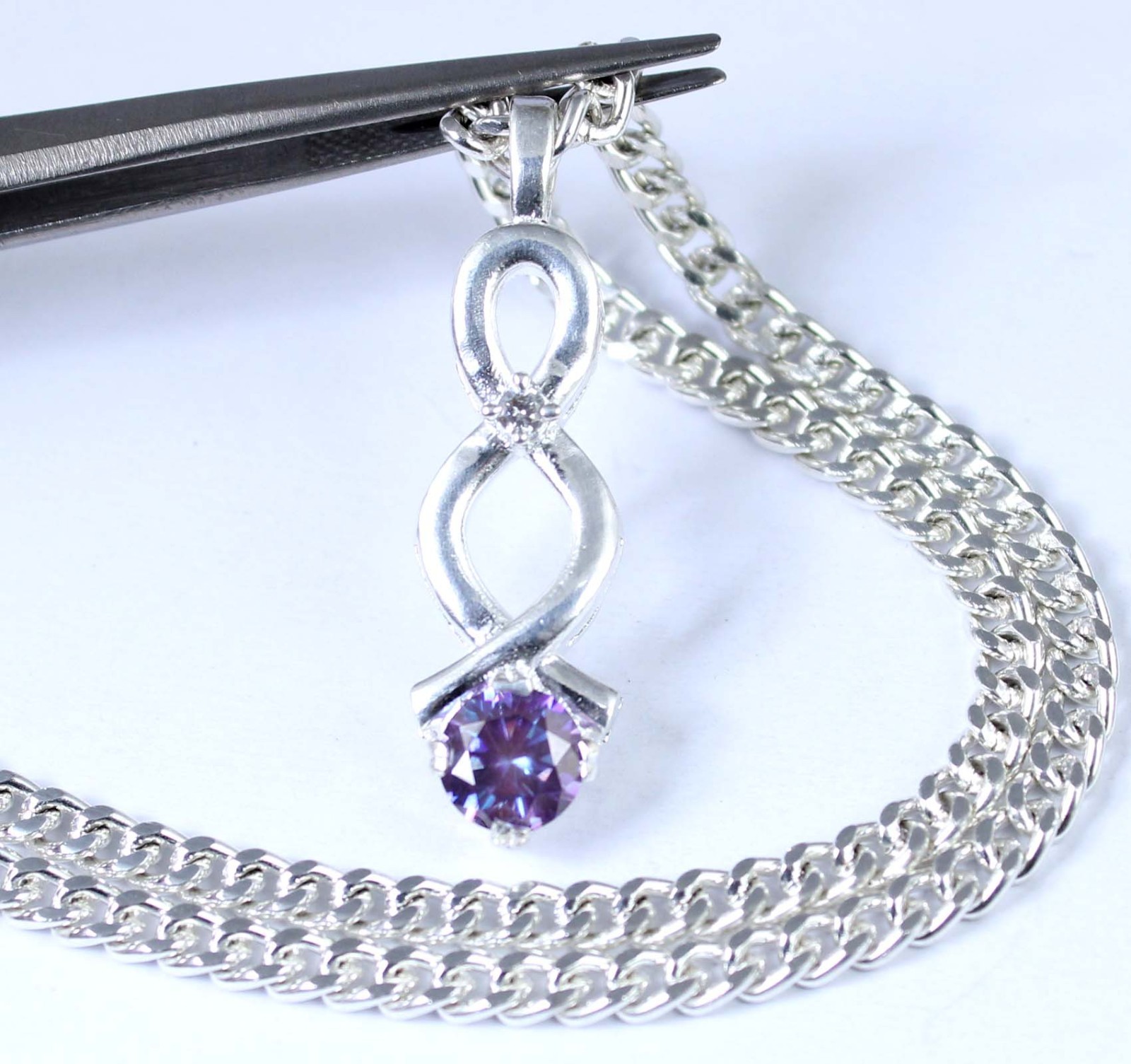 1.13 Ct Purple Diamond Solitaire 6 x 6 mm Round Brilliant Cut Certified Pendant