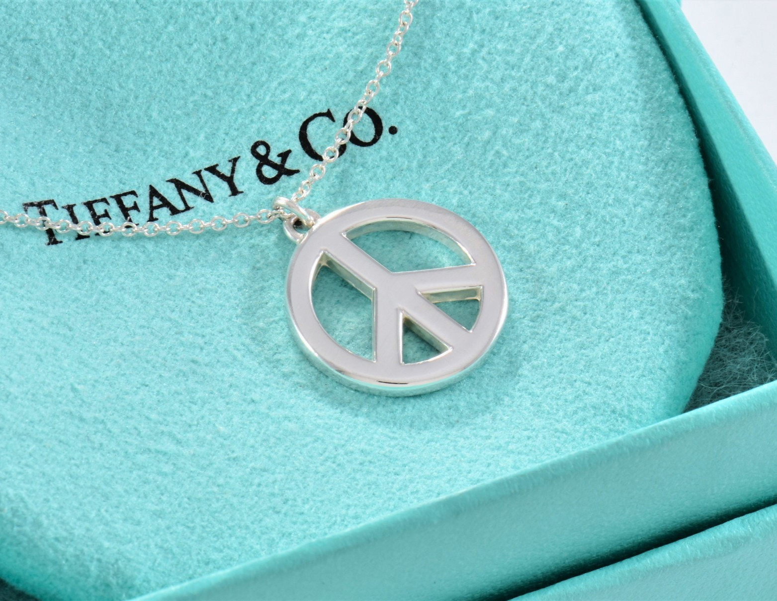 16.25″ Tiffany & Co Silver Large 20mm Peace Pendant Necklace in Box Pouch Rare
