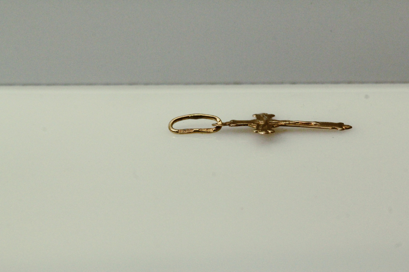 Russian Crucifix 585 14K Yellow Gold 0.6 grams (PEN9799)