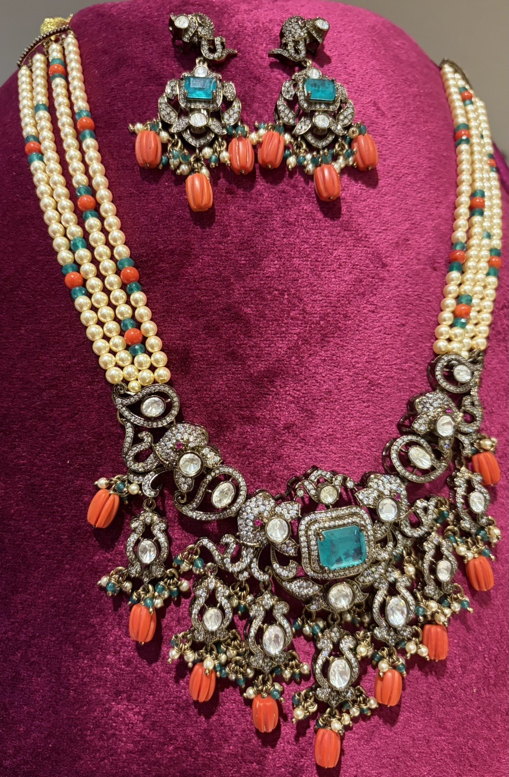 Victorian styled 925 silver hall marked necklace set.