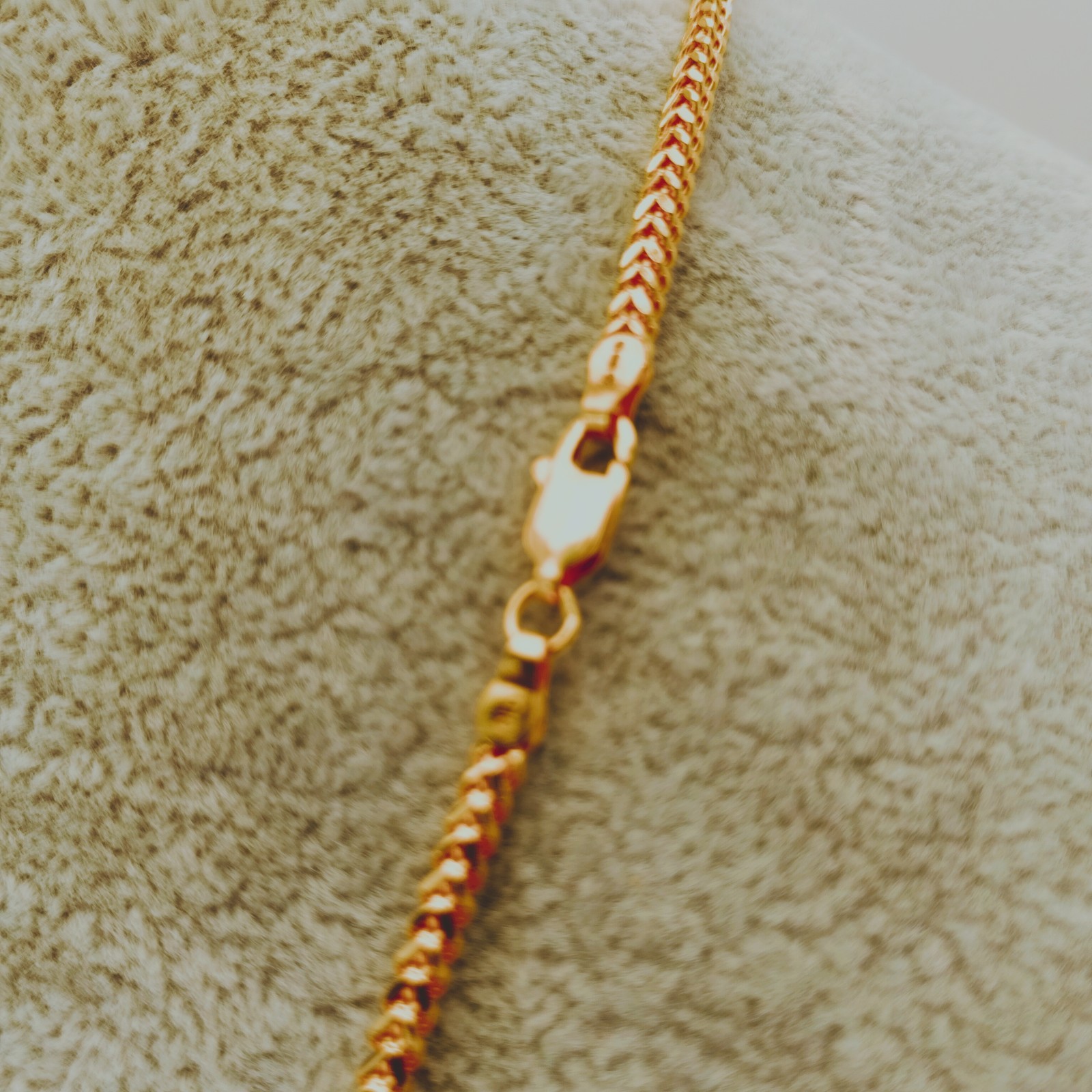 NEW!!! Just In!!!! – 22ct Solid Gold, Rectangular Fox Chain. 19.5g