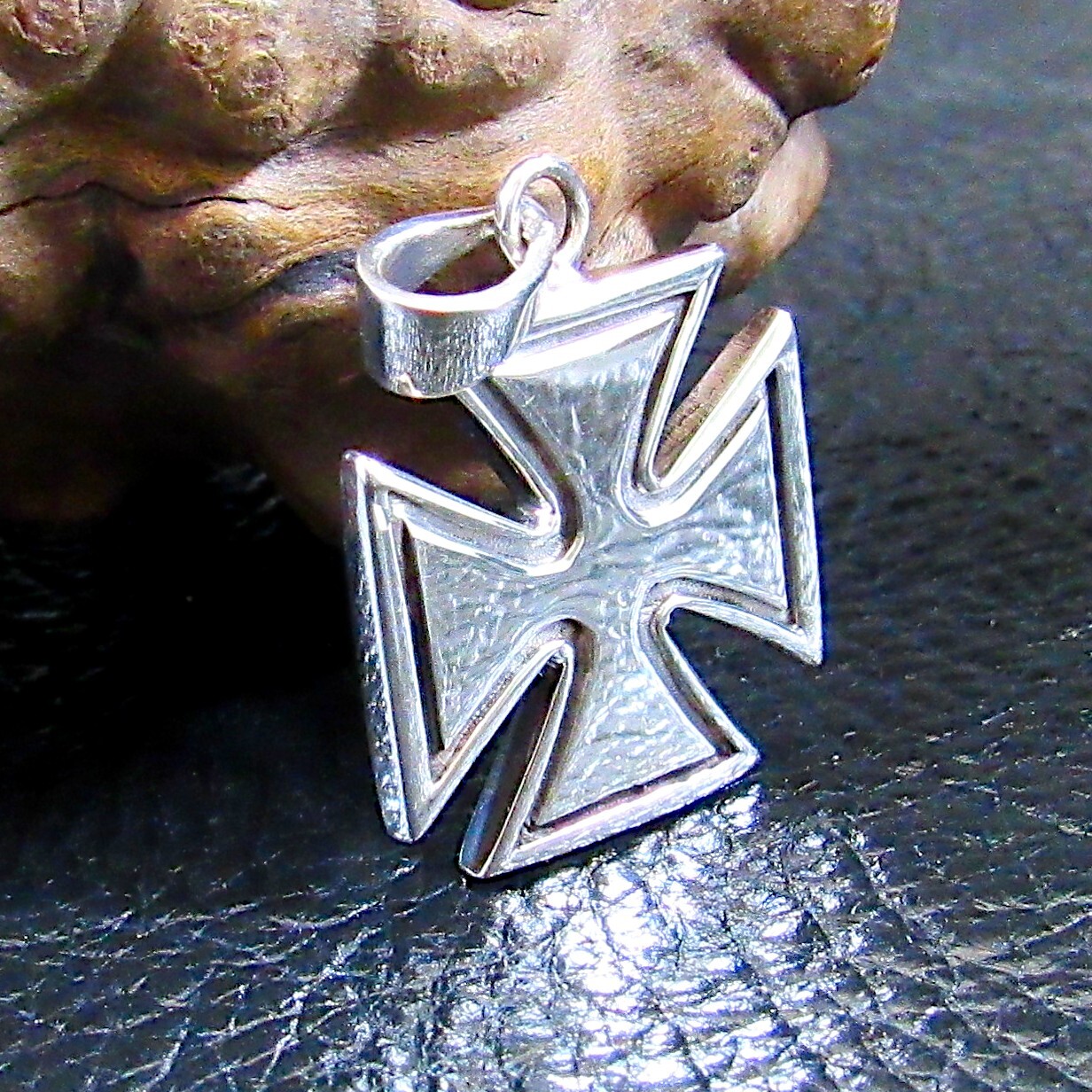 Handcrafted Solid 925 Sterling Silver Iron Cross (Croix Pattee) Pendant