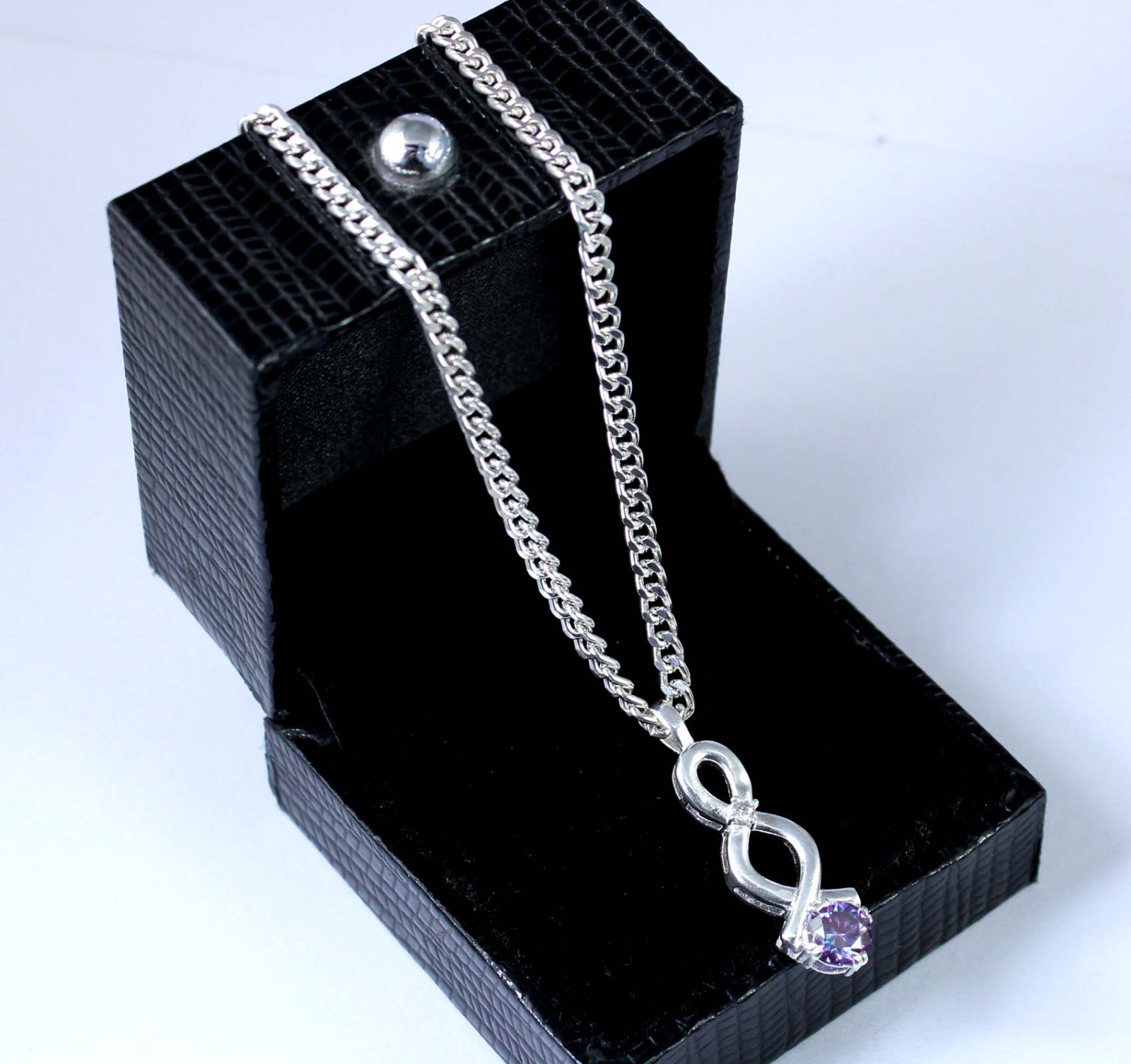 1.13 Ct Purple Diamond Solitaire 6 x 6 mm Round Brilliant Cut Certified Pendant