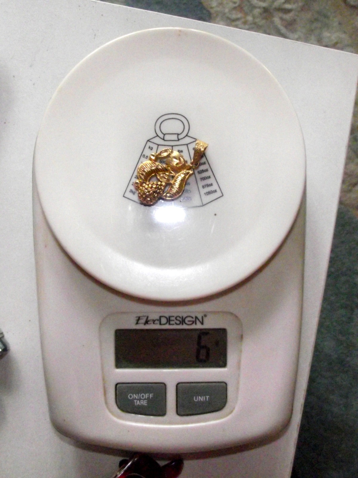 *** HIGH GRADE GOLD *** ? 18ct / 21ct ? FANCY Design PENDANT * approx 6GMS *