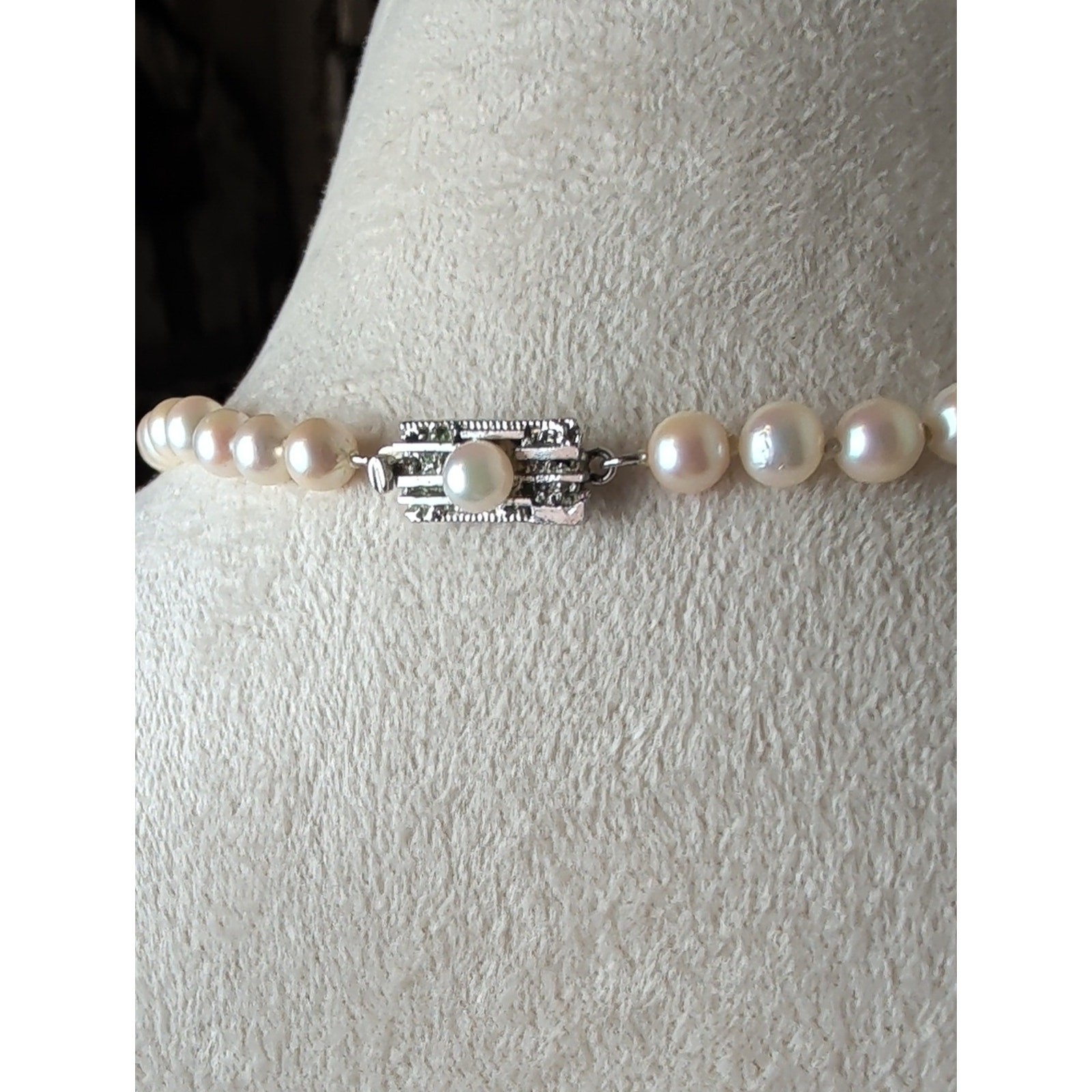 Vintage Genuine Cultured Pearl Necklace Sterling Silver Box Clasp 26″