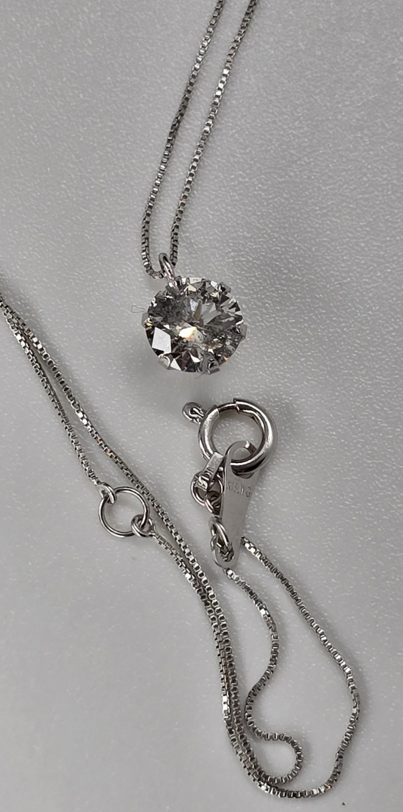 0.8ct Natural Diamond Pendant 18K White Gold Box Chain 17″