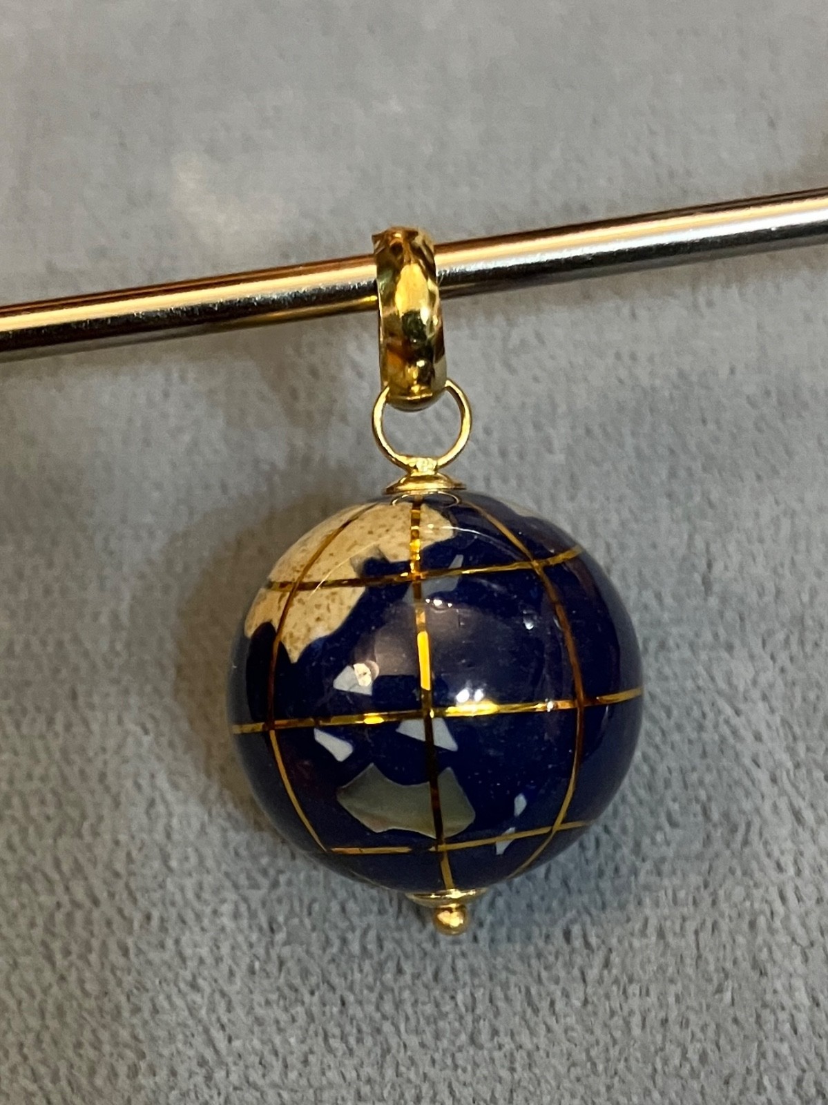 Vintage Michael Anthony 14k Gold Globe & Lapiz Lazuli Inlay Unique World Pendant