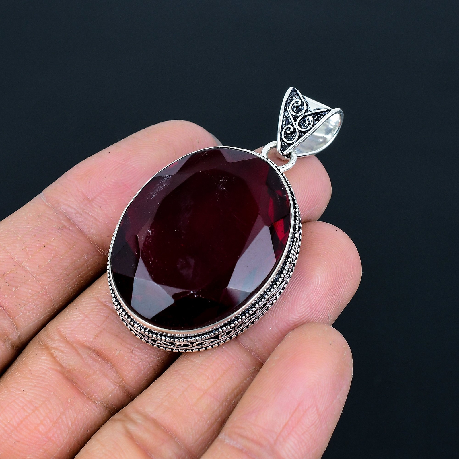 Mozambique Garnet Oval Gemstone 925 Sterling Silver Vintage Pendant 2.3″ VJ 427