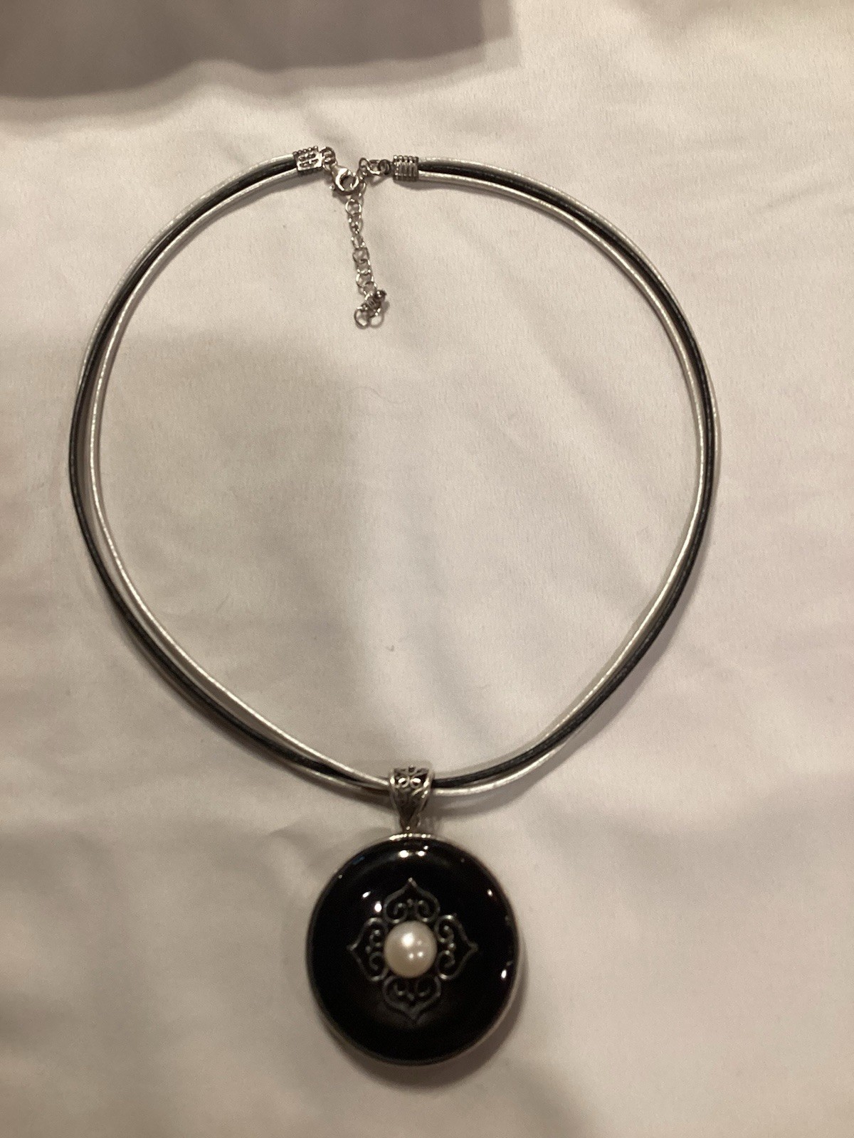 BJ Sterling Silver 925 Black Onyx White Pearl Pendant Leather Necklace