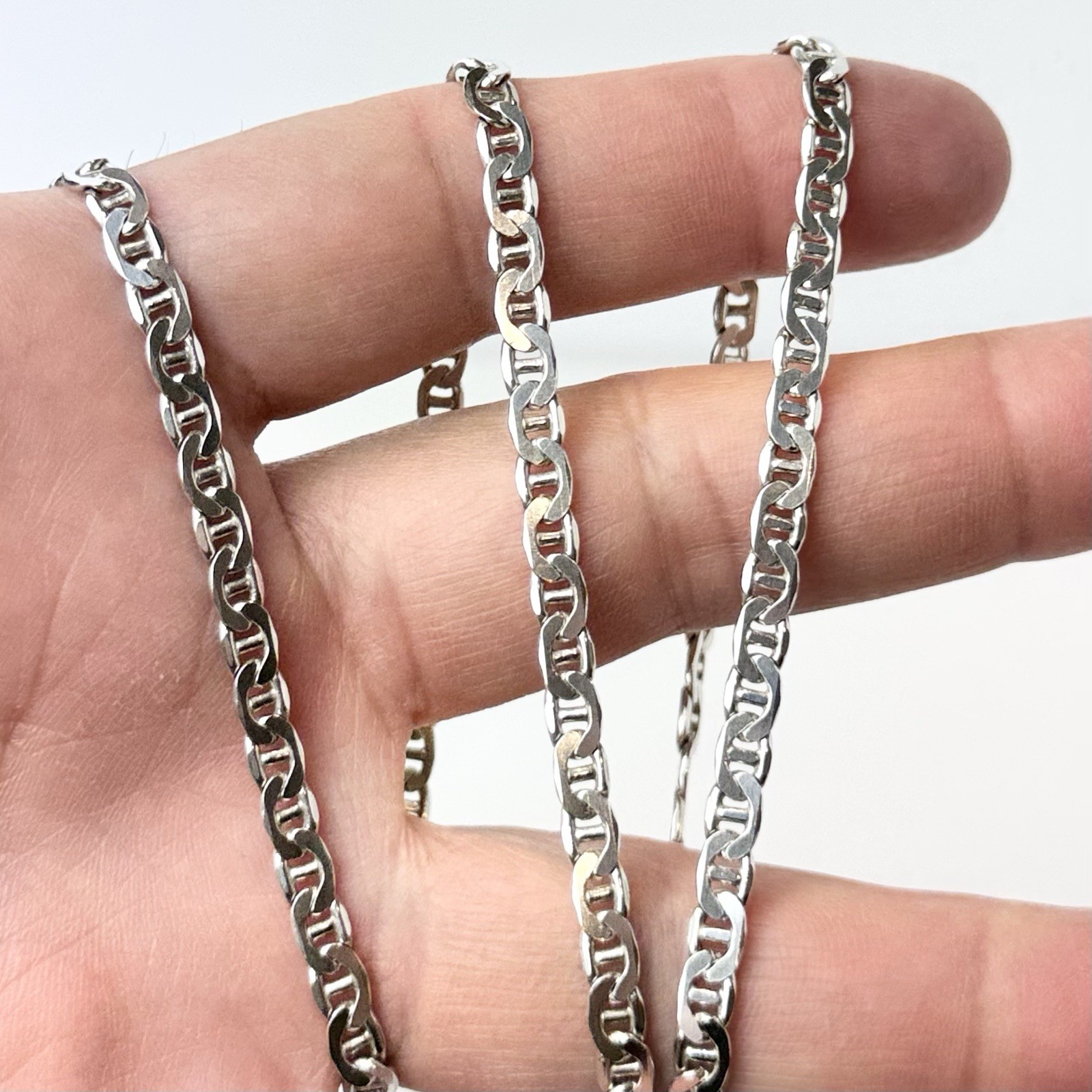 Sterling Silver 22.50” Mariner Link Chain-Necklace 4mm/ 21 Grams/Made In Italy!