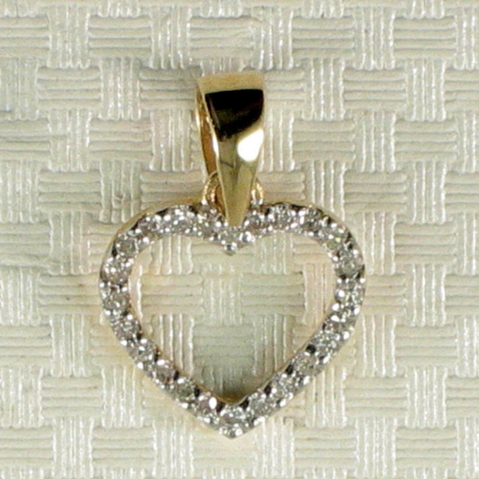 Beautiful & Love Heart 14kt Solid Yellow Gold Diamond Pendant Necklace